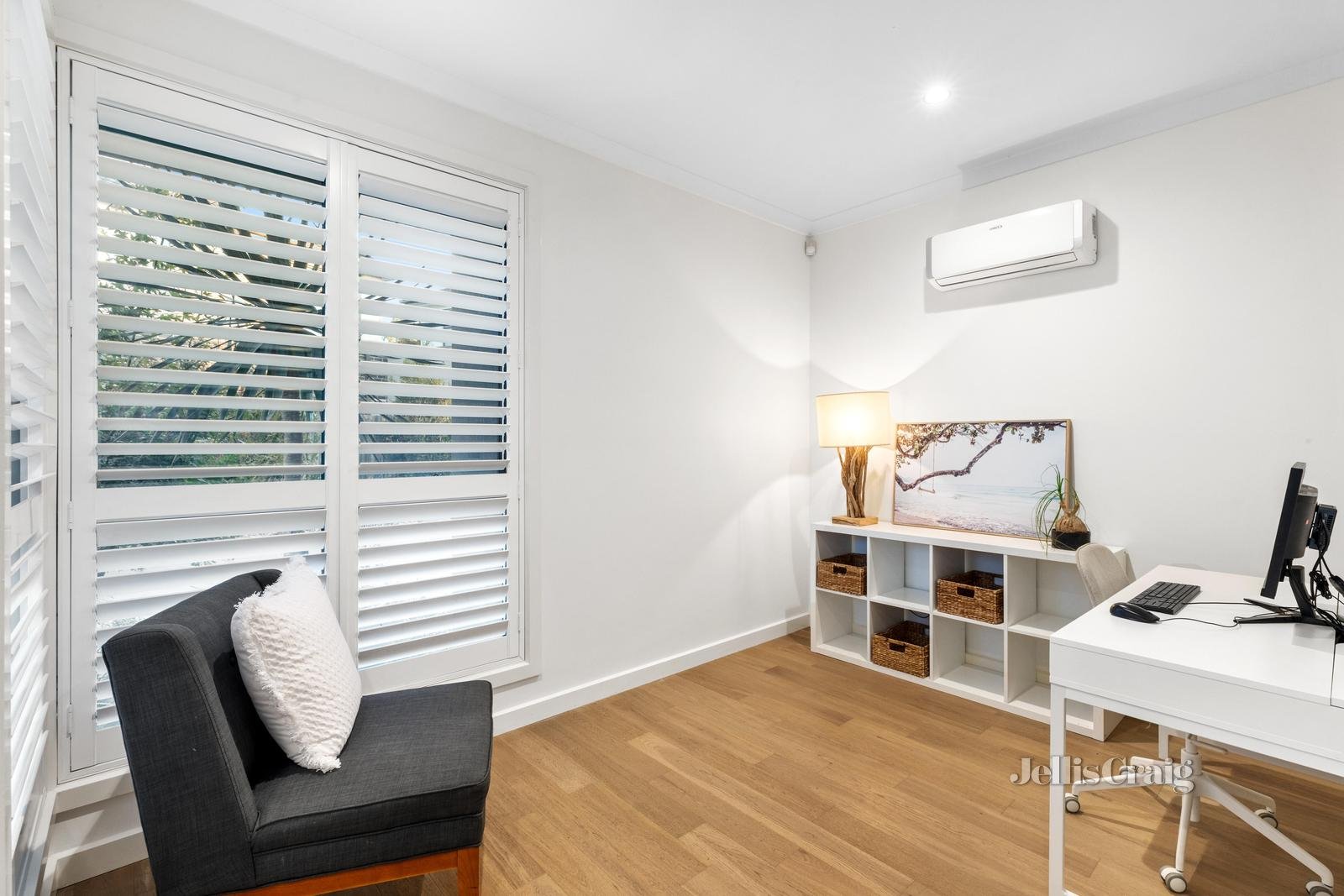 2/17 South Crescent, Heidelberg West image 2