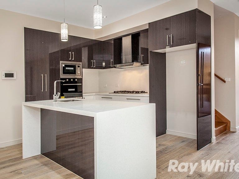 Property Gallery Thumbnail 3