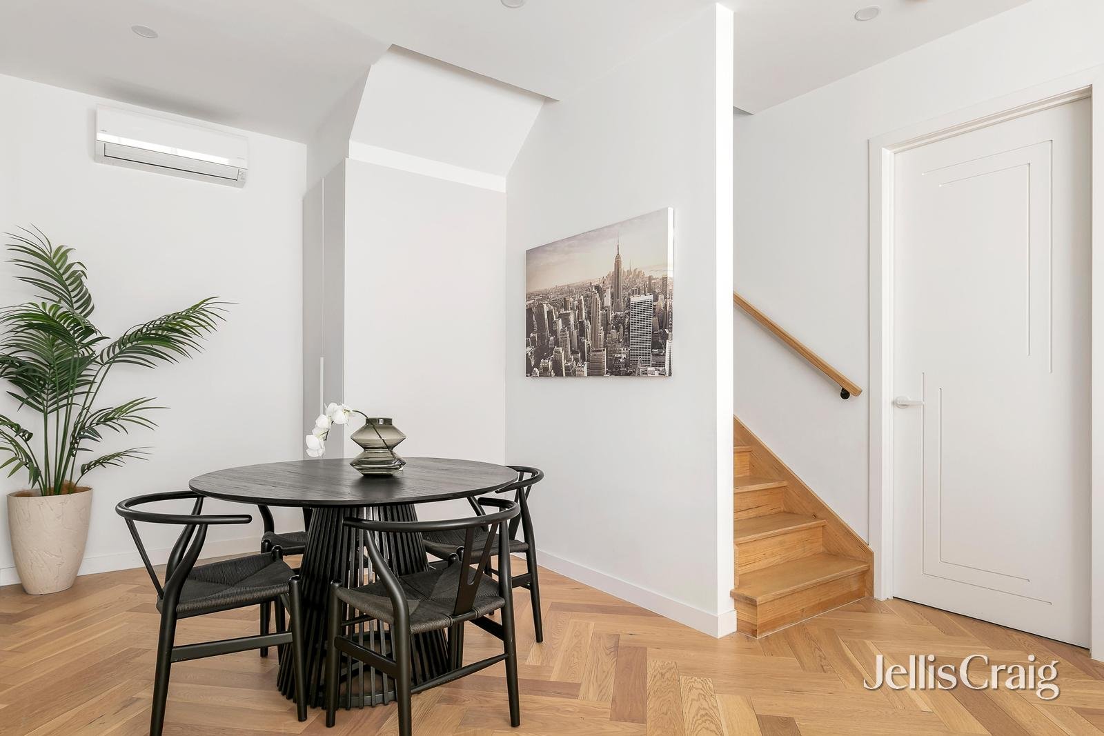 2/17 Sutherland Street, Coburg image 7