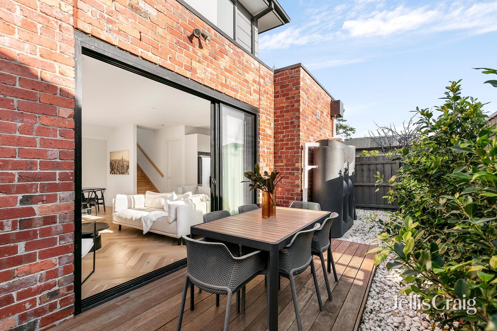 2/17 Sutherland Street, Coburg image 18
