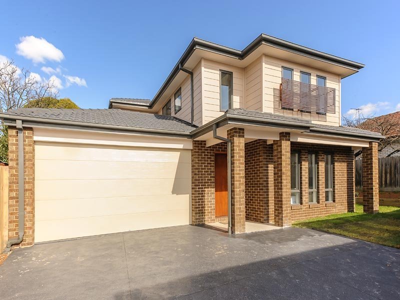 2/17 Thames Street, Box Hill image 1