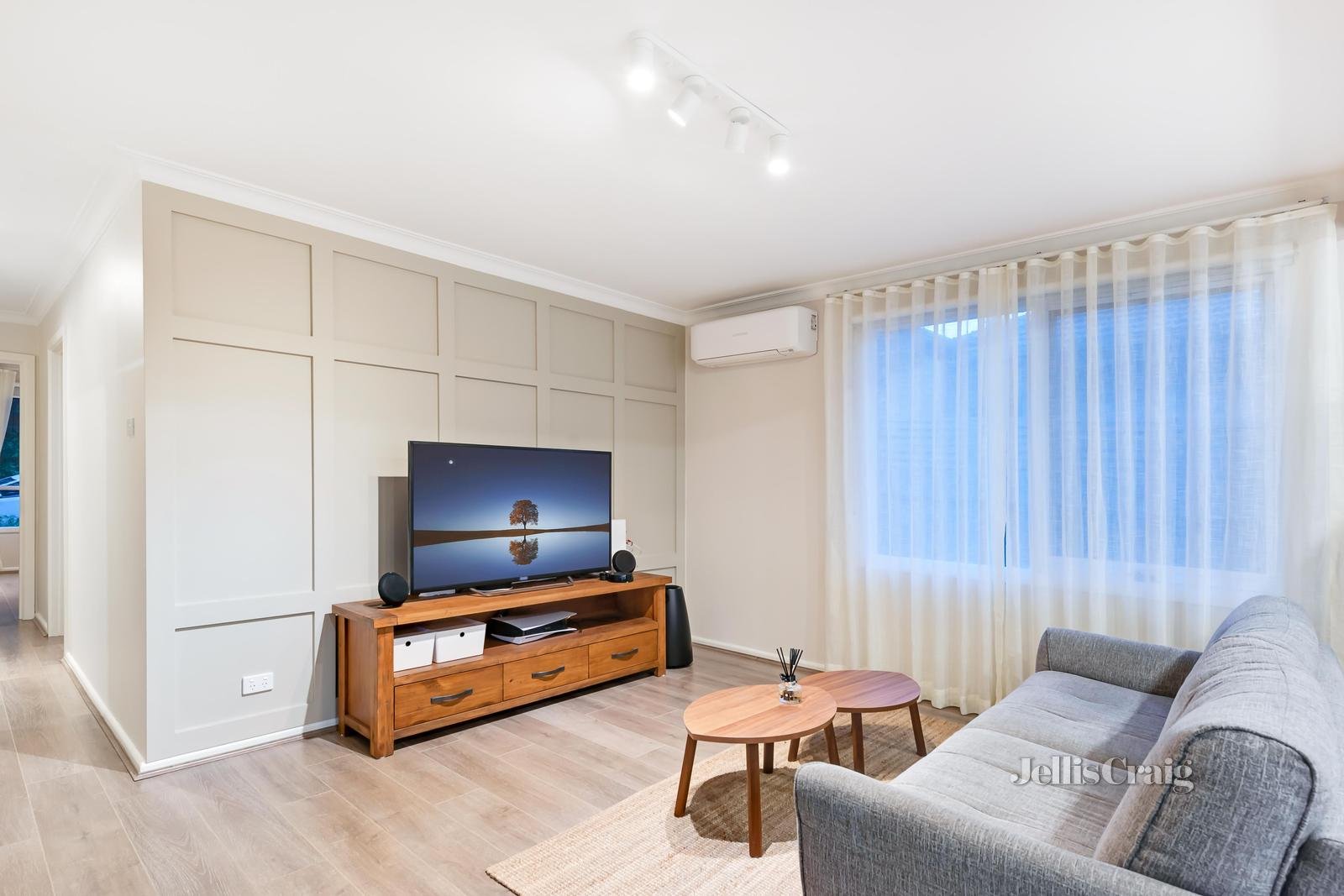 2/17 Wendover Court, Mount Waverley image 4