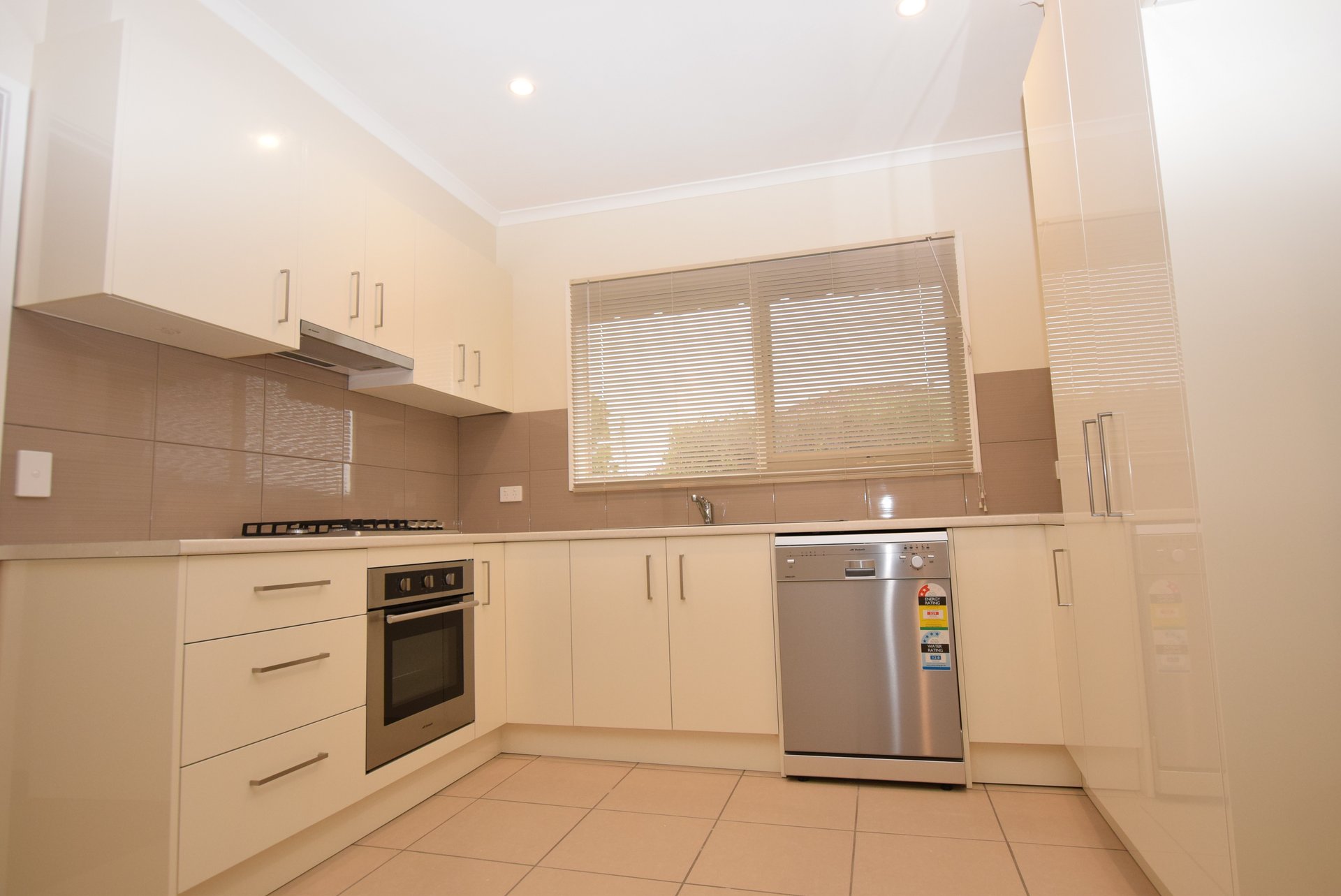 2/17 Wenwood Street, Ringwood East image 2