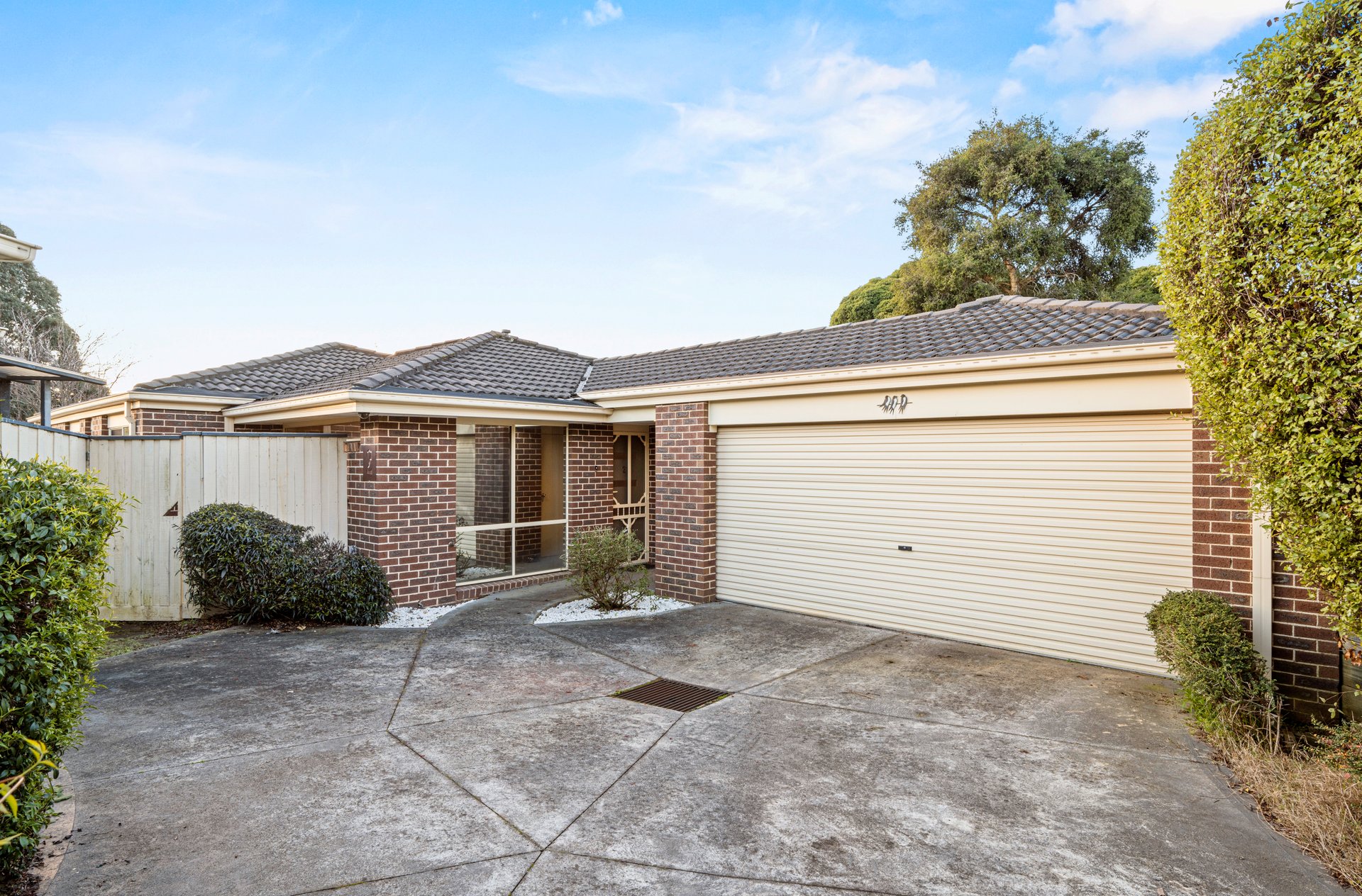 2/17 Wimbledon Court, Mooroolbark image 1
