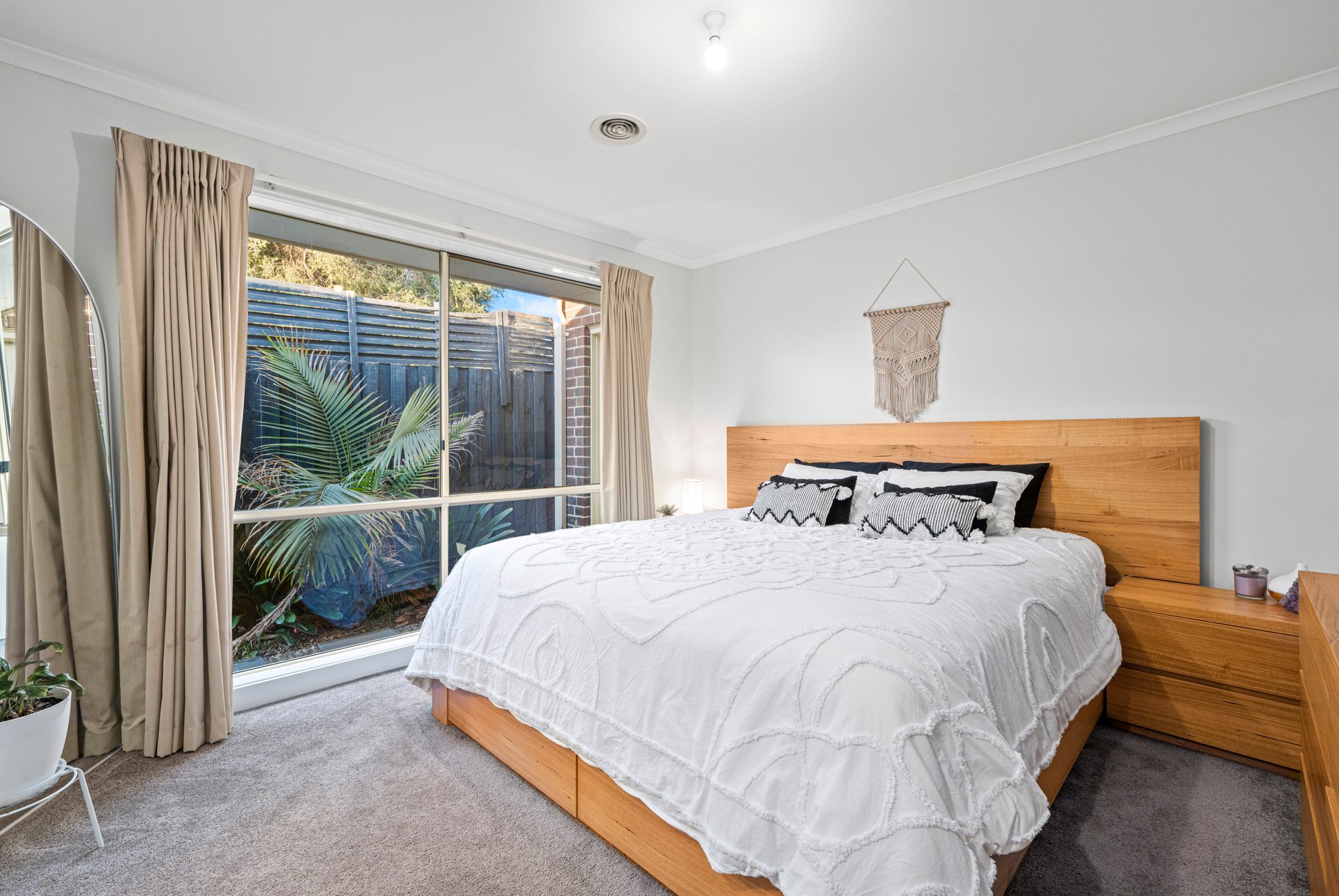 2/17 Wimbledon Court, Mooroolbark image 7