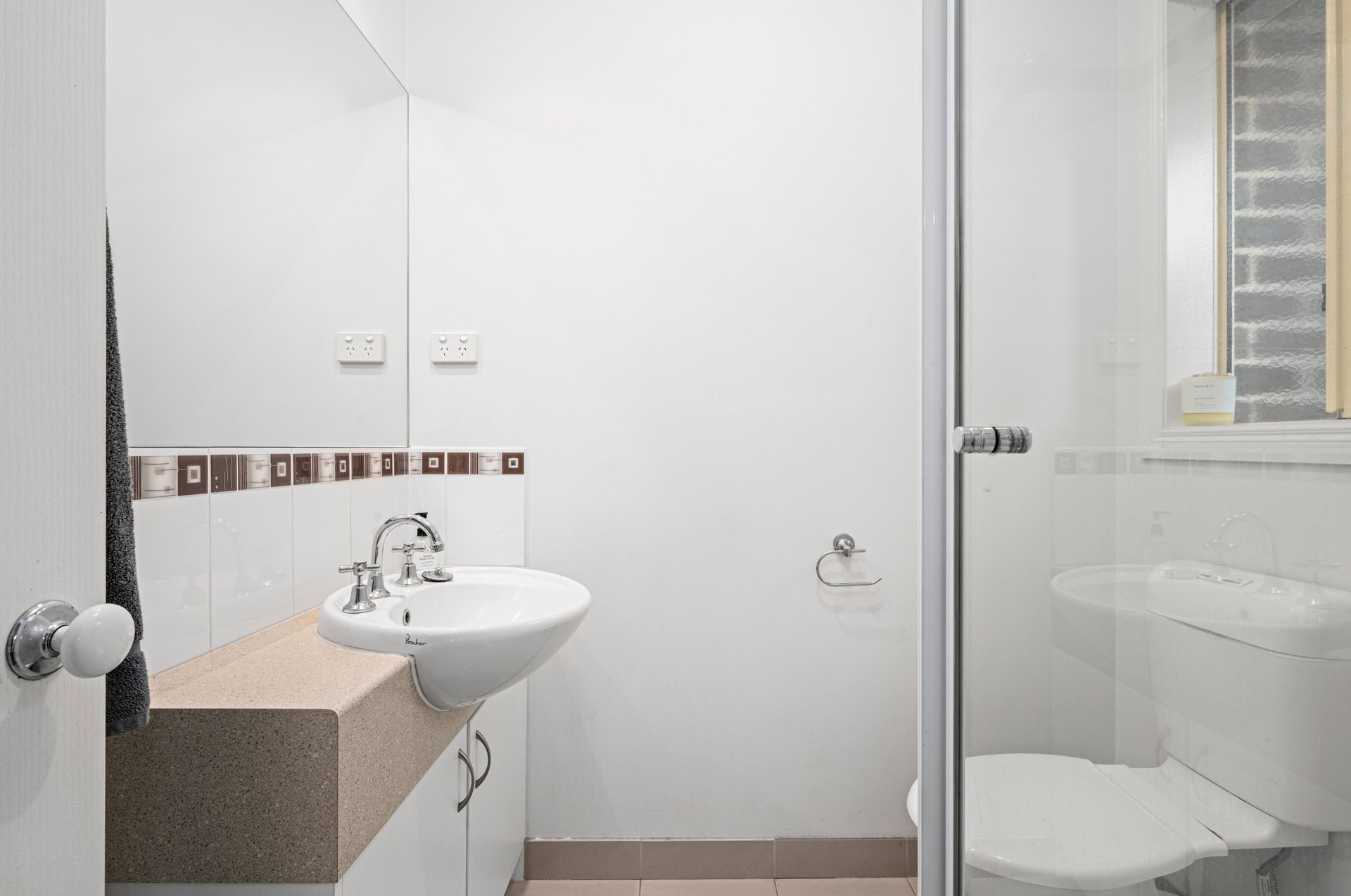 2/17 Wimbledon Court, Mooroolbark image 8
