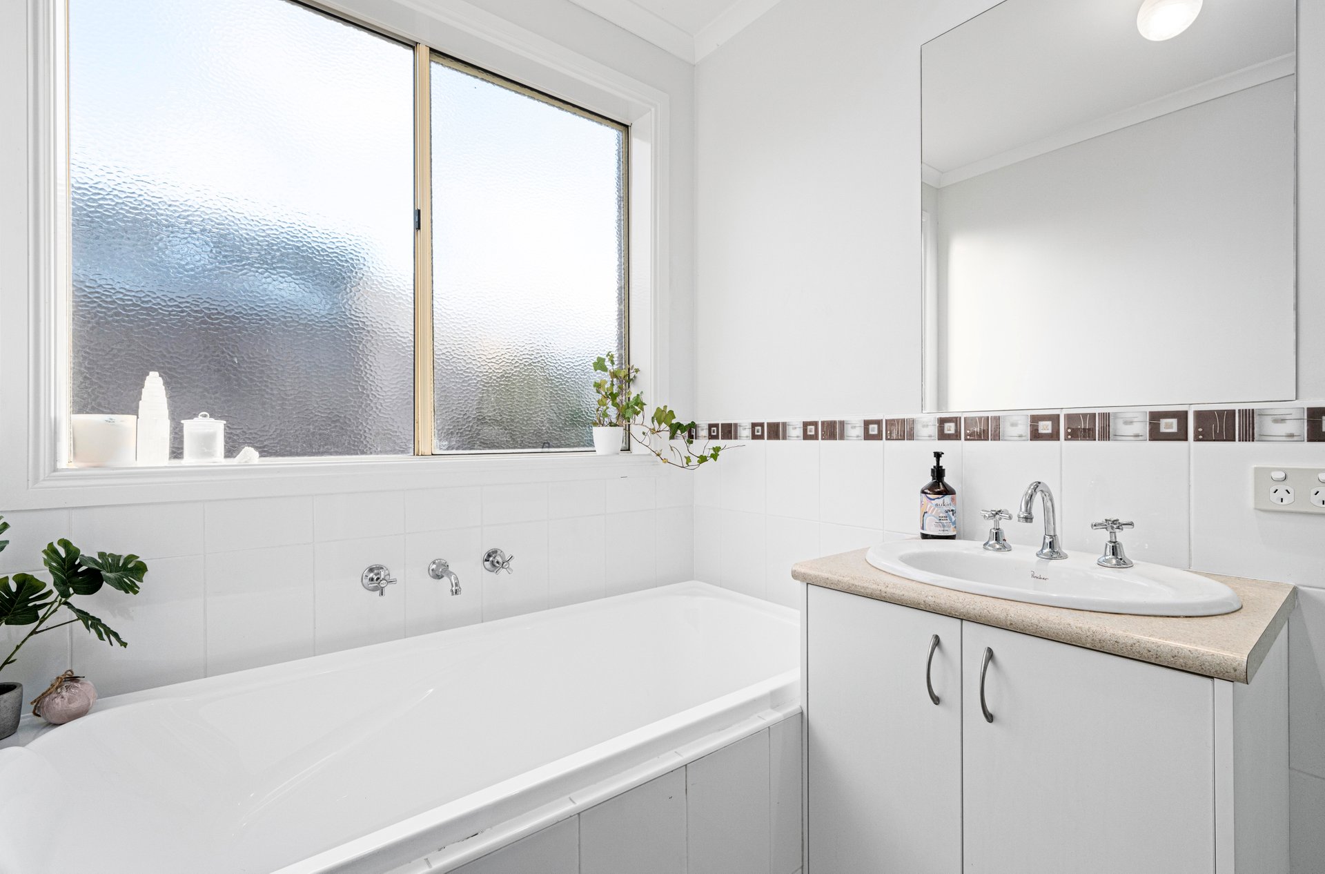 2/17 Wimbledon Court, Mooroolbark image 10