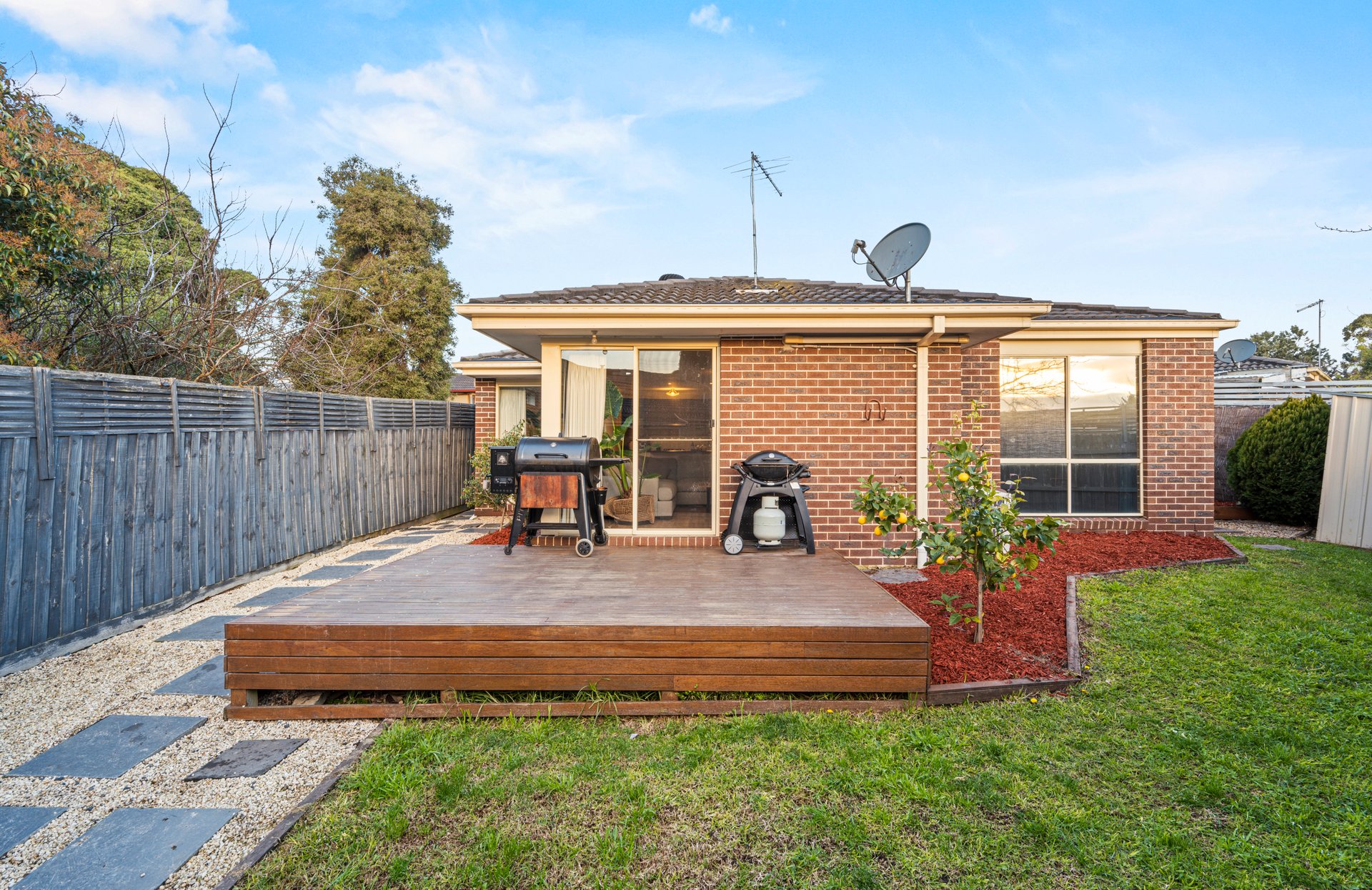 2/17 Wimbledon Court, Mooroolbark image 11