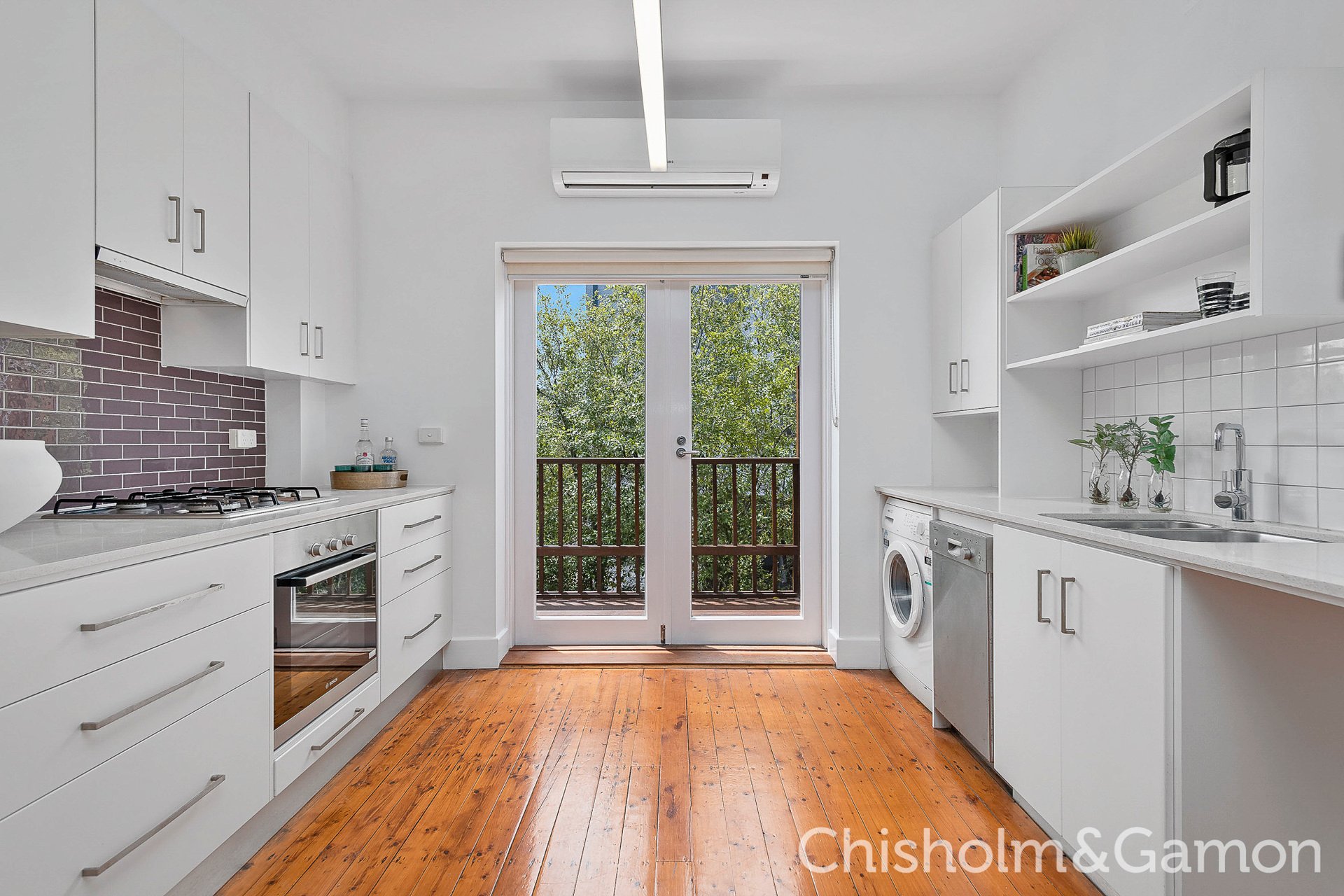 2/17 Wrexham Road, Windsor image 3