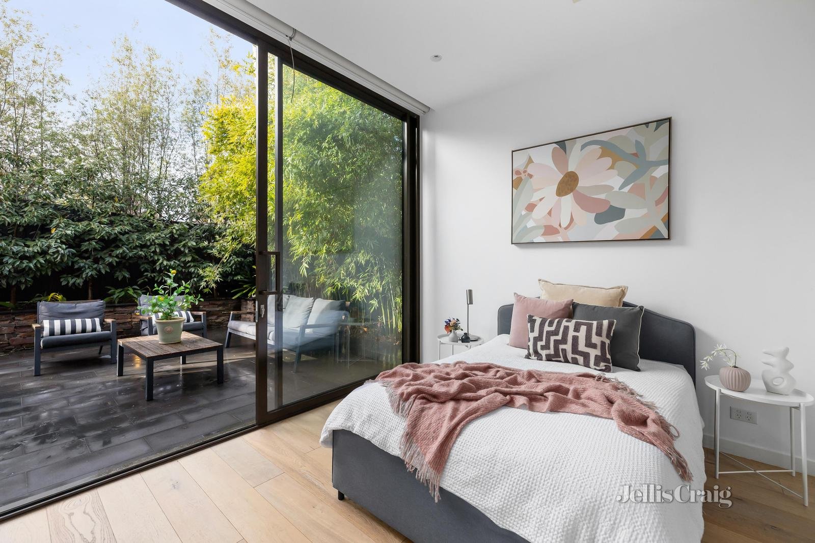 2/172 Prospect Hill Road, Canterbury image 9