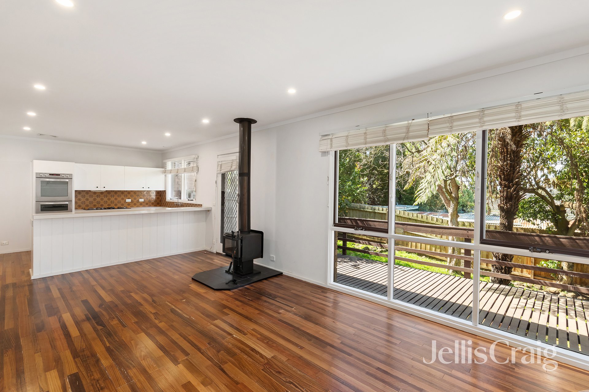 2/174 Waiora Rd, Rosanna image 3