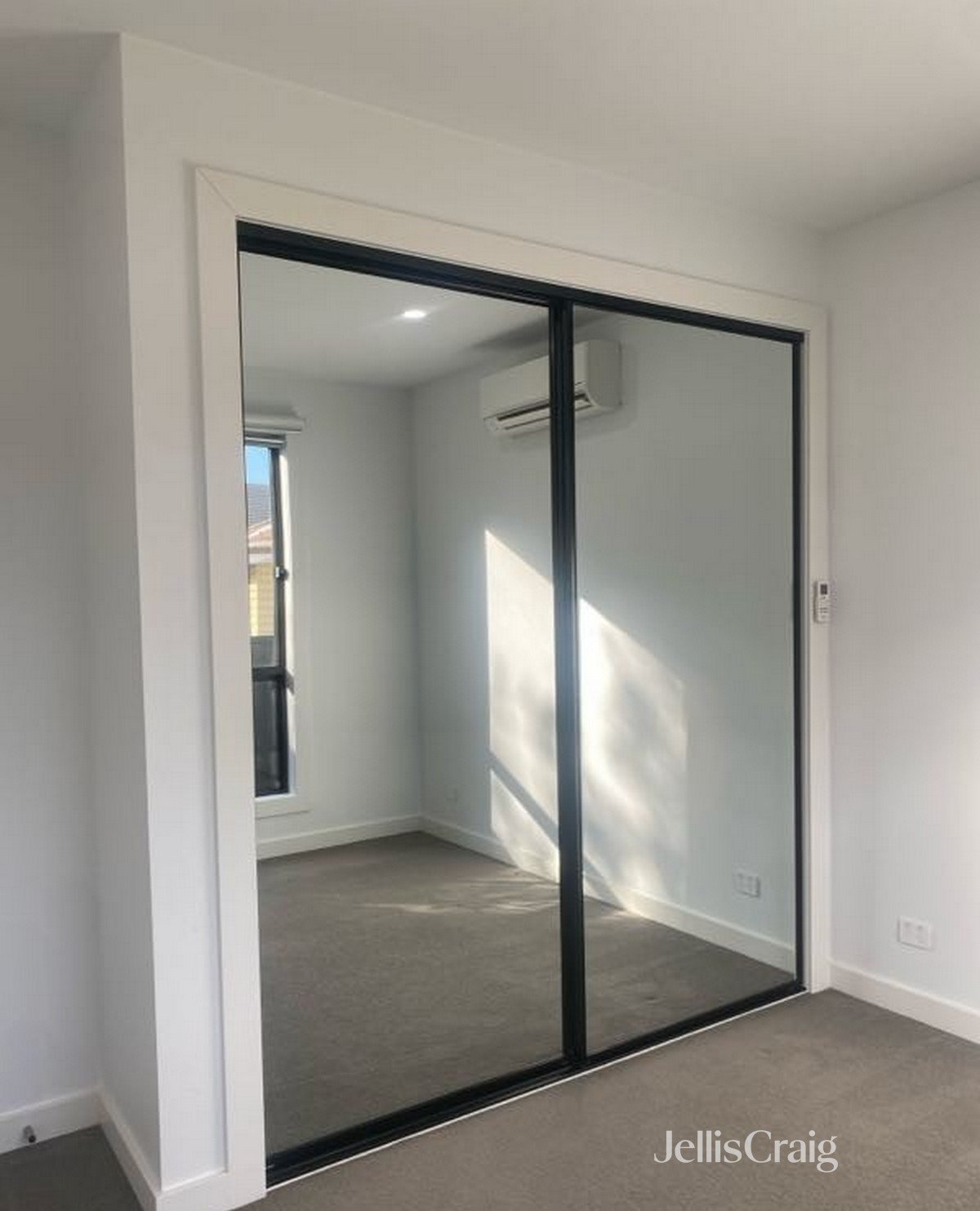 2/175 Collins Street, Thornbury image 5