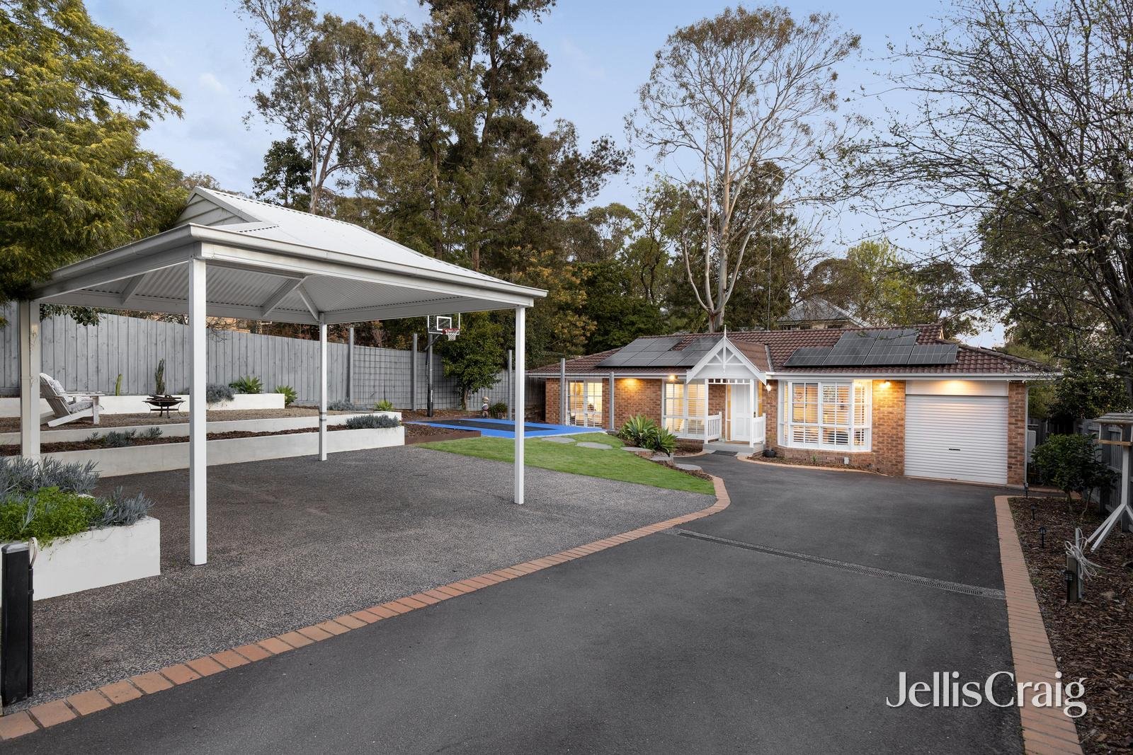 2/176 Pitt Street, Eltham image 1