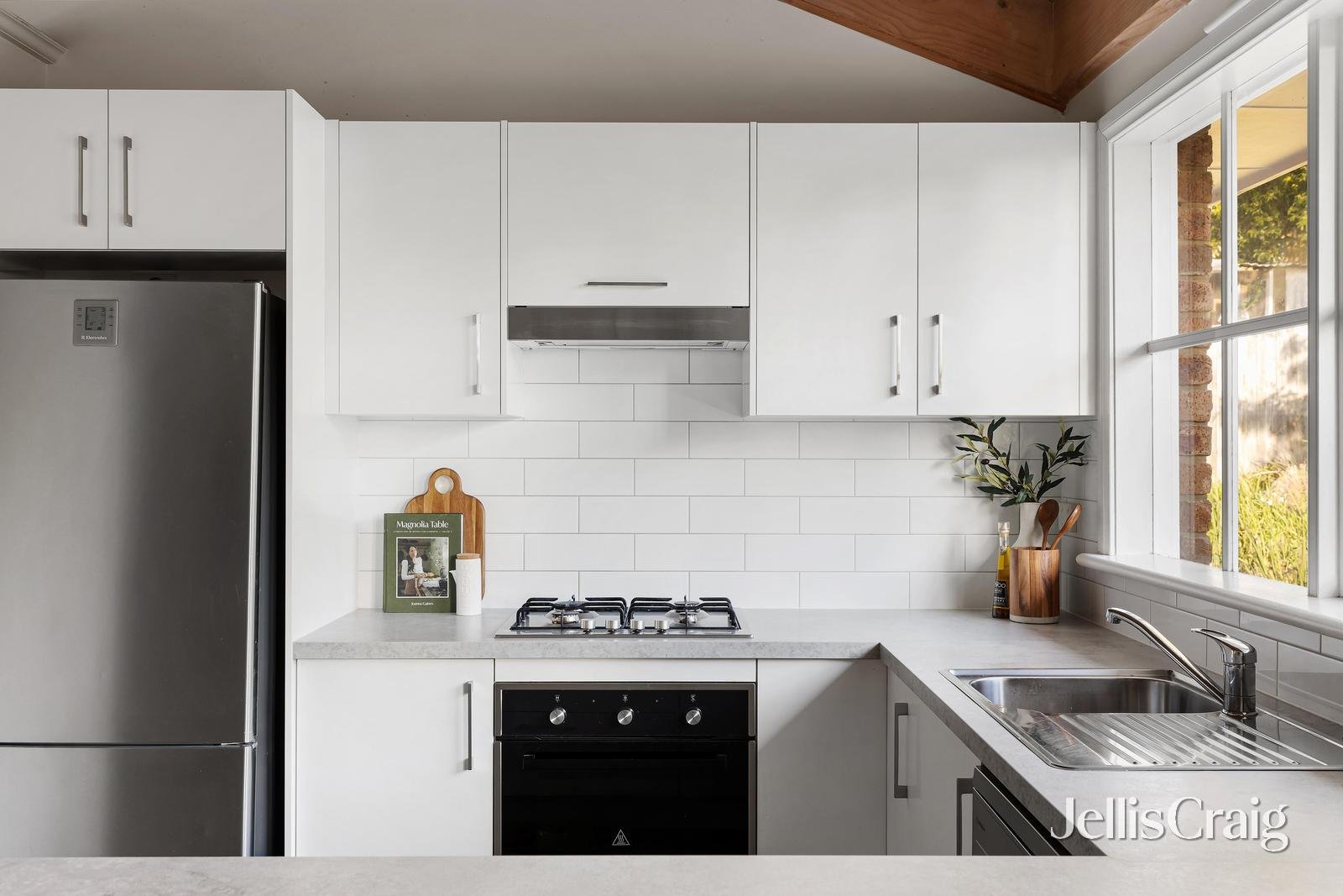 2/176 Pitt Street, Eltham image 5