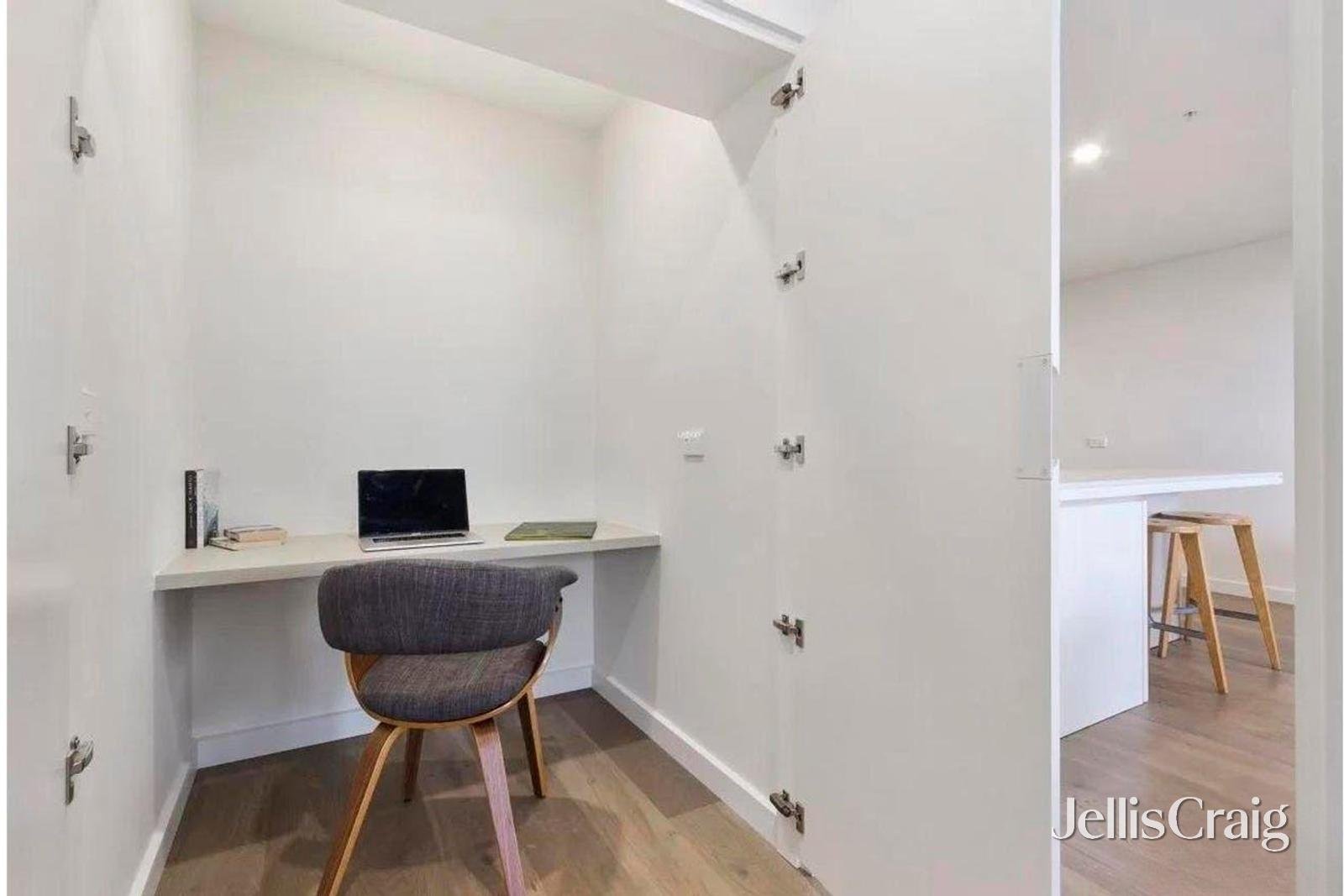 217/600 Doncaster Road, Doncaster image 5