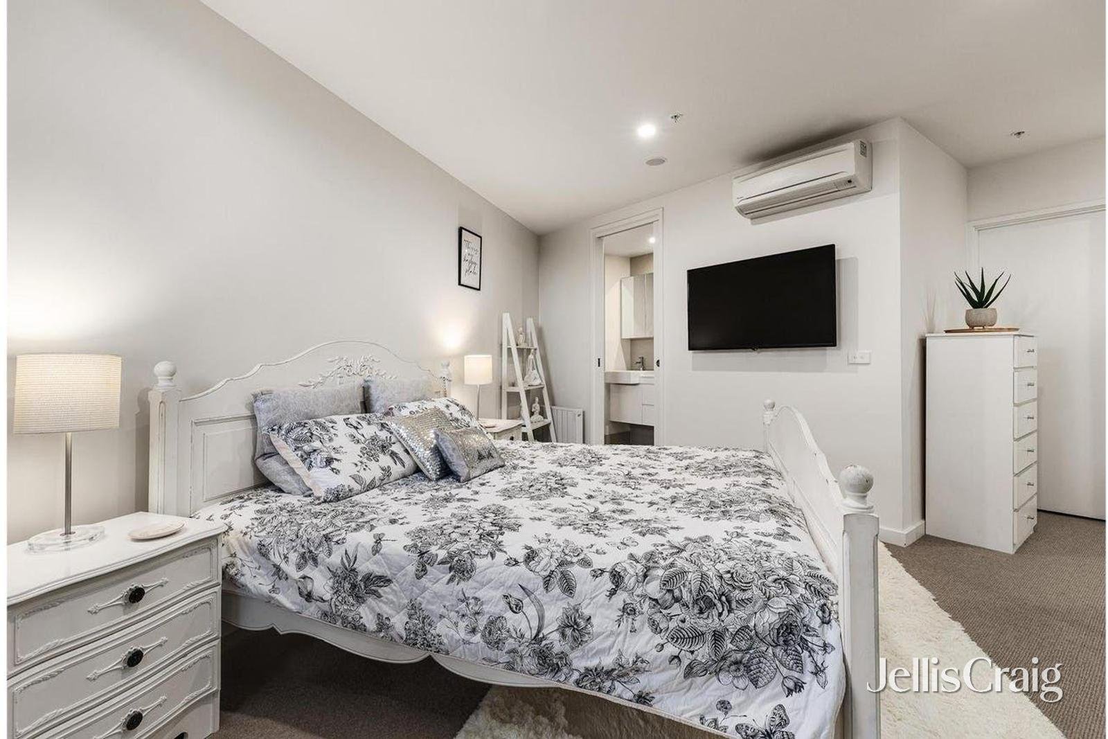 217/600 Doncaster Road, Doncaster image 6