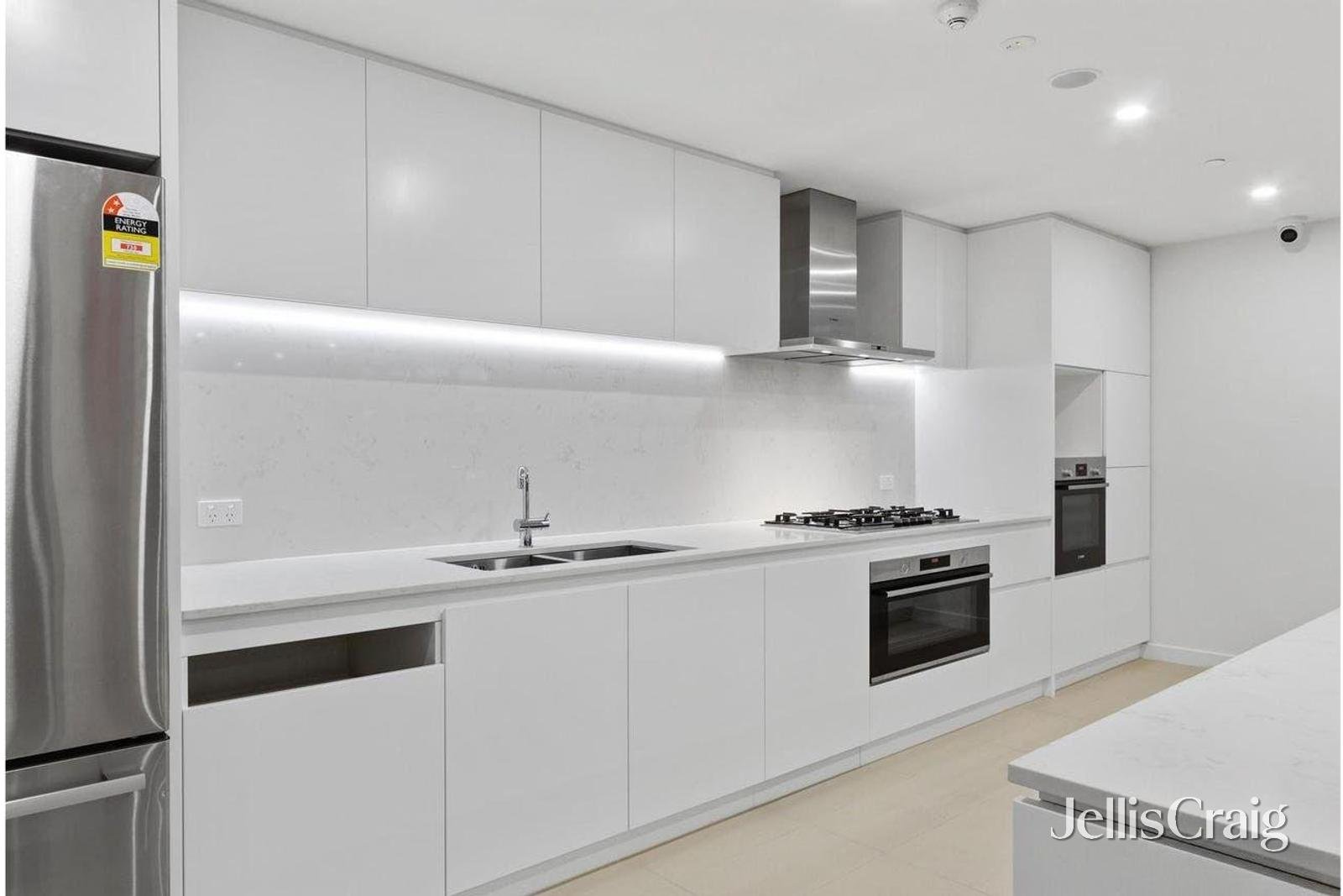 217/600 Doncaster Road, Doncaster image 13