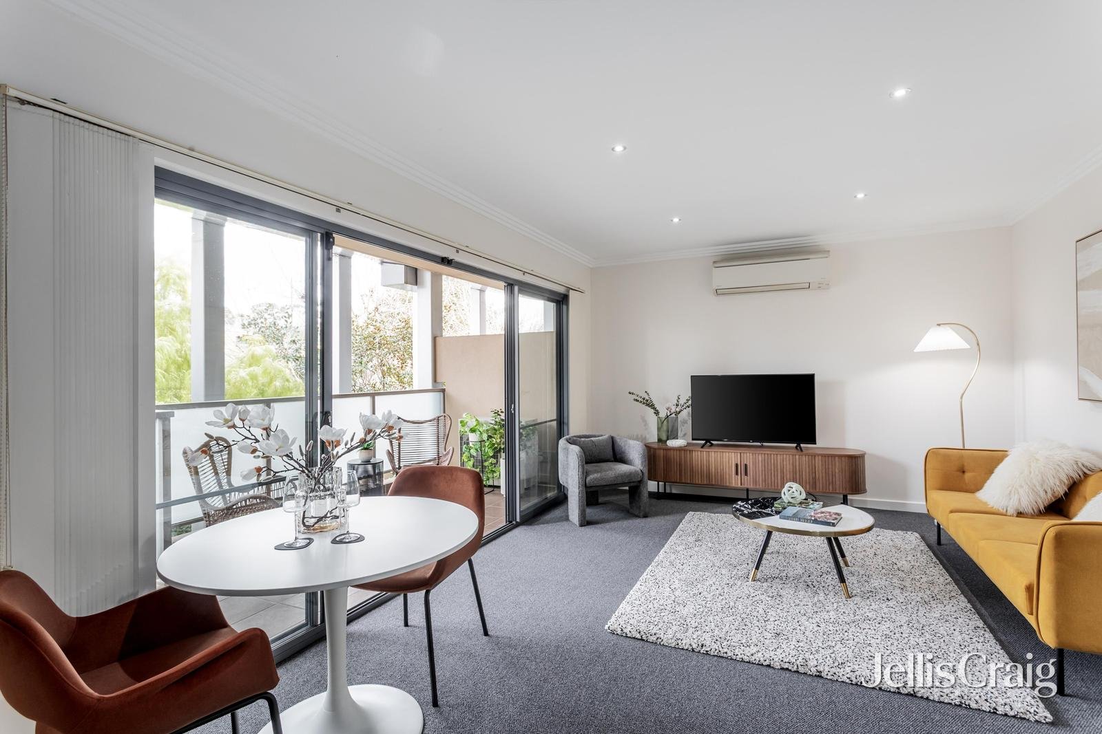 21/781 Whitehorse Road, Mont Albert image 2