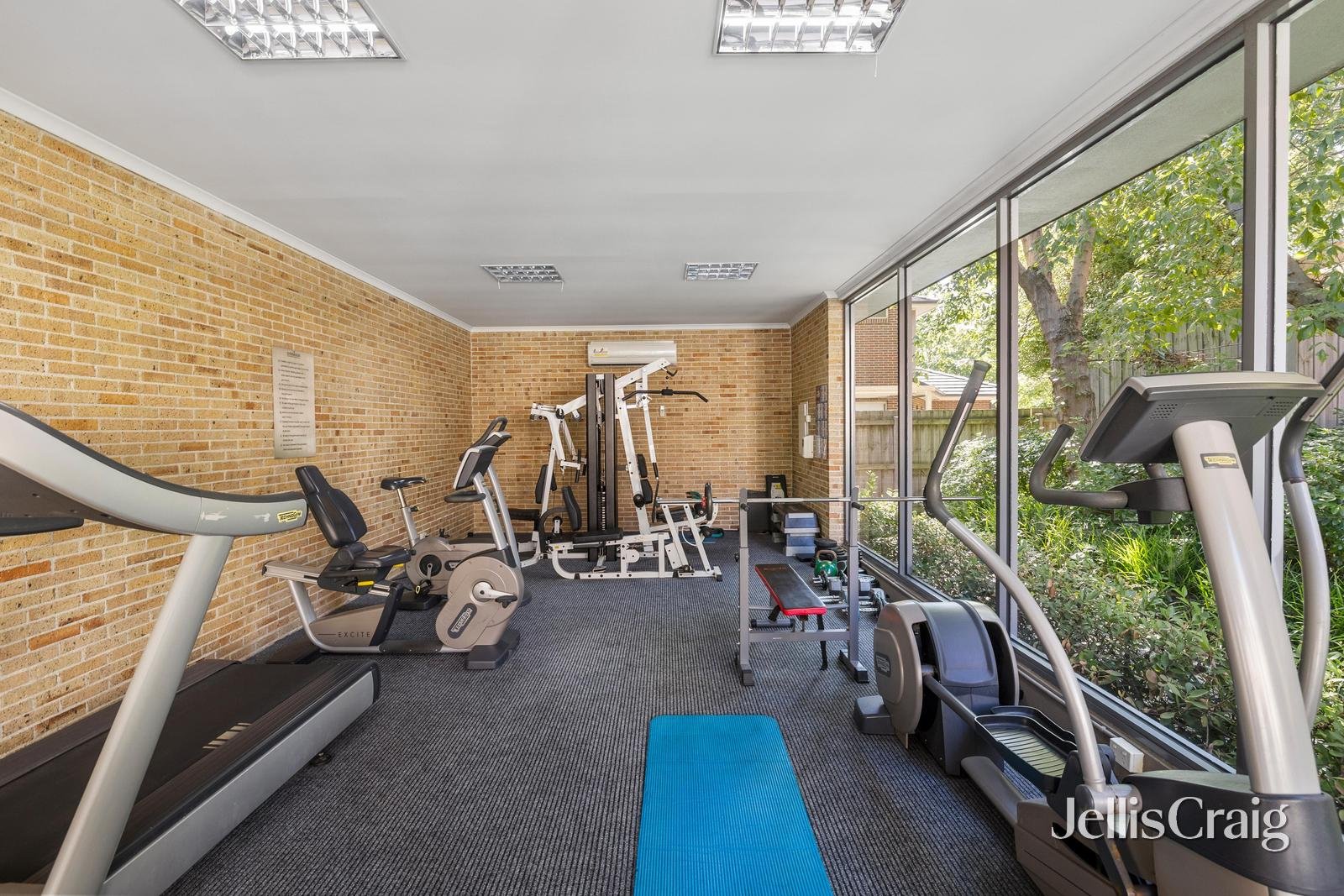 21/781 Whitehorse Road, Mont Albert image 9
