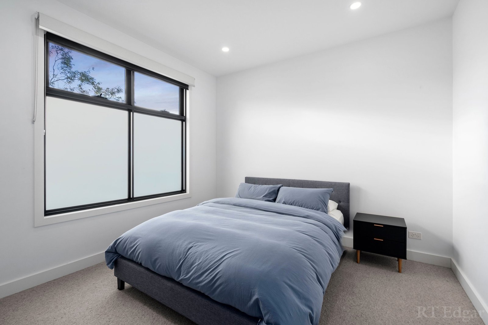 Property Gallery Thumbnail 16