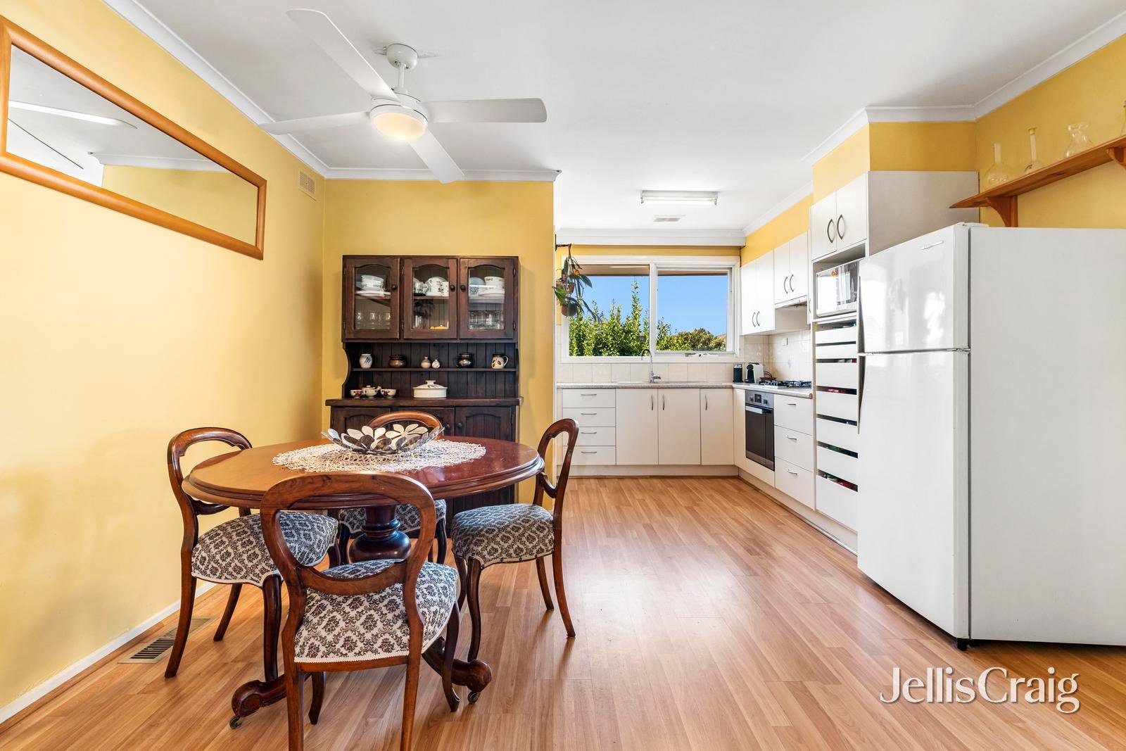 2/18-24 Whiton Street, Mount&nbsp;Waverley image 3