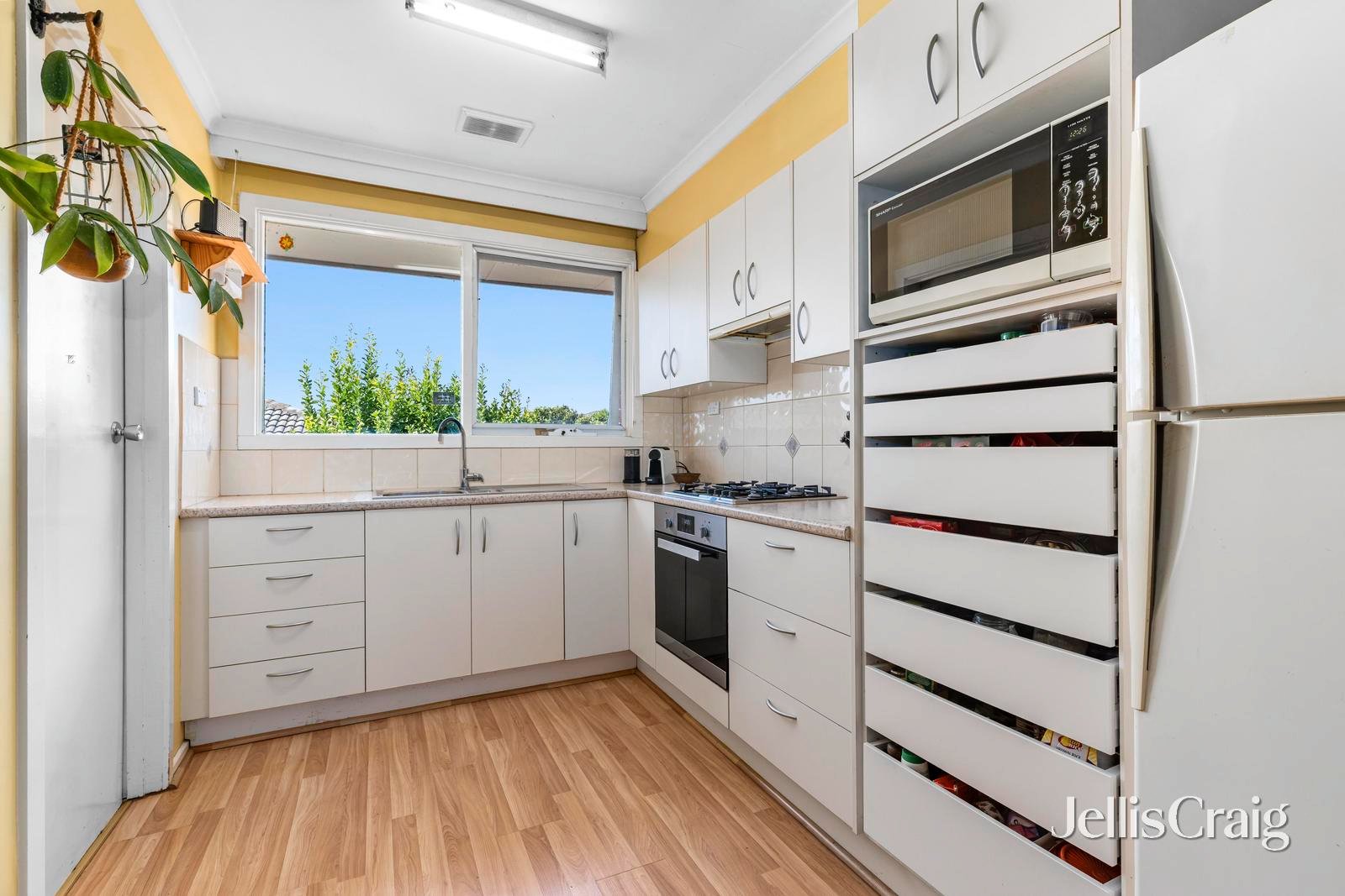 2/18-24 Whiton Street, Mount&nbsp;Waverley image 5