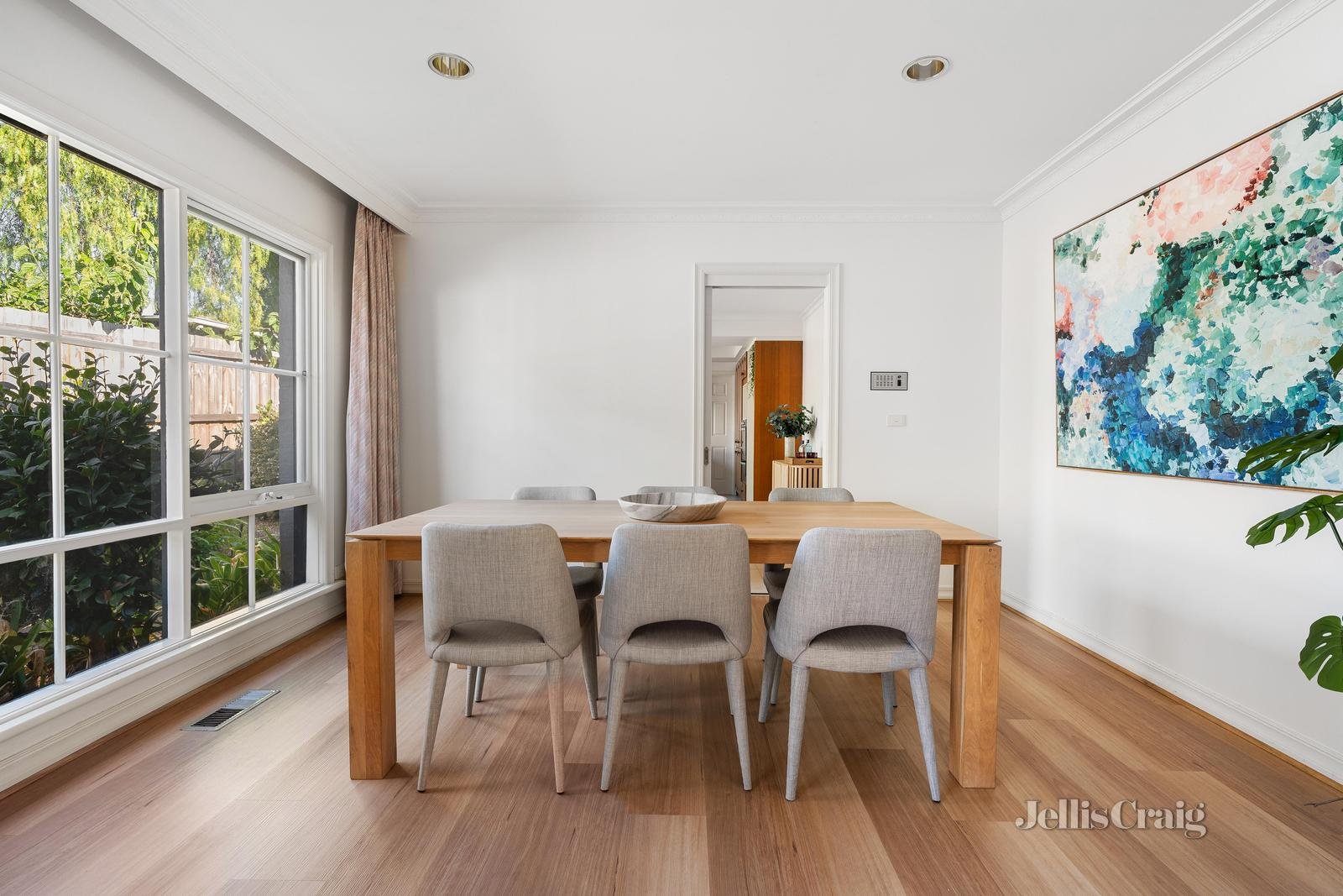 2/18 Allambee Avenue, Camberwell image 3