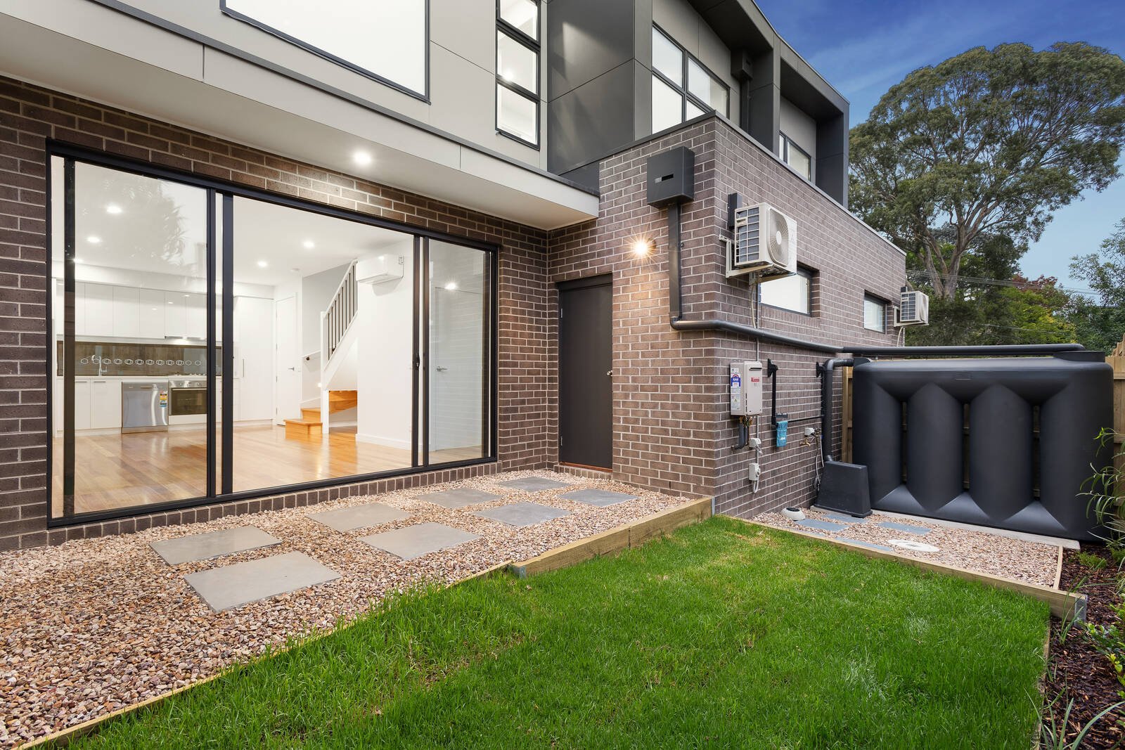 Property Gallery Thumbnail 8