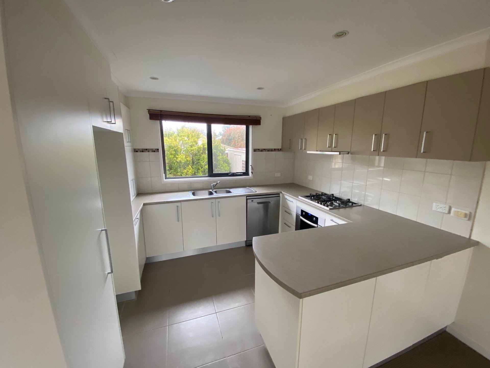 Property Gallery Thumbnail 2