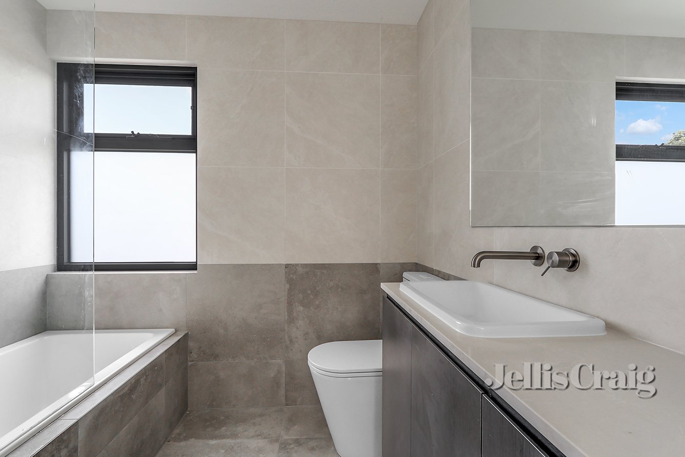 2/18 Becket Avenue, Bentleigh&nbsp;East image 7