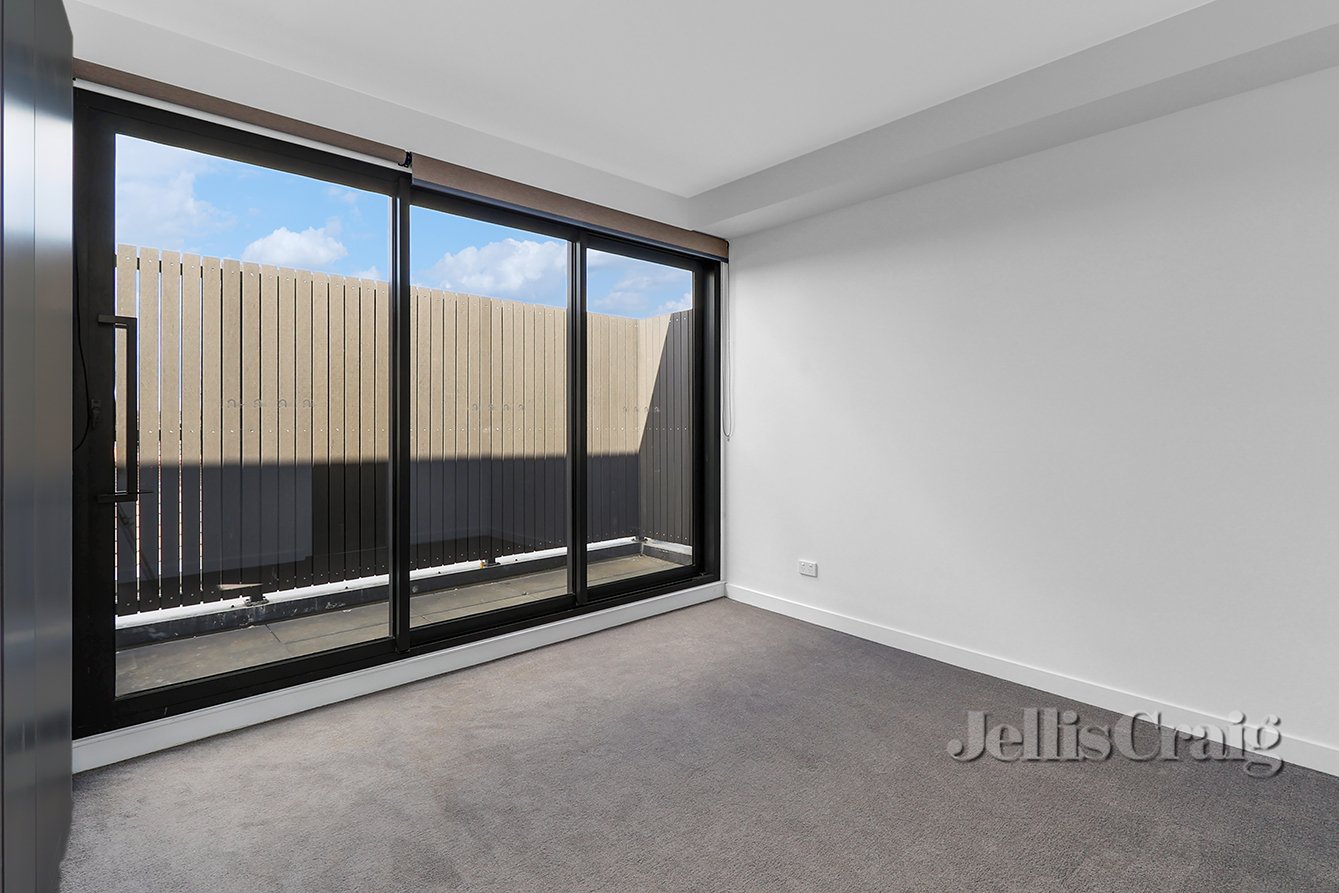 2/18 Becket Avenue, Bentleigh&nbsp;East image 3