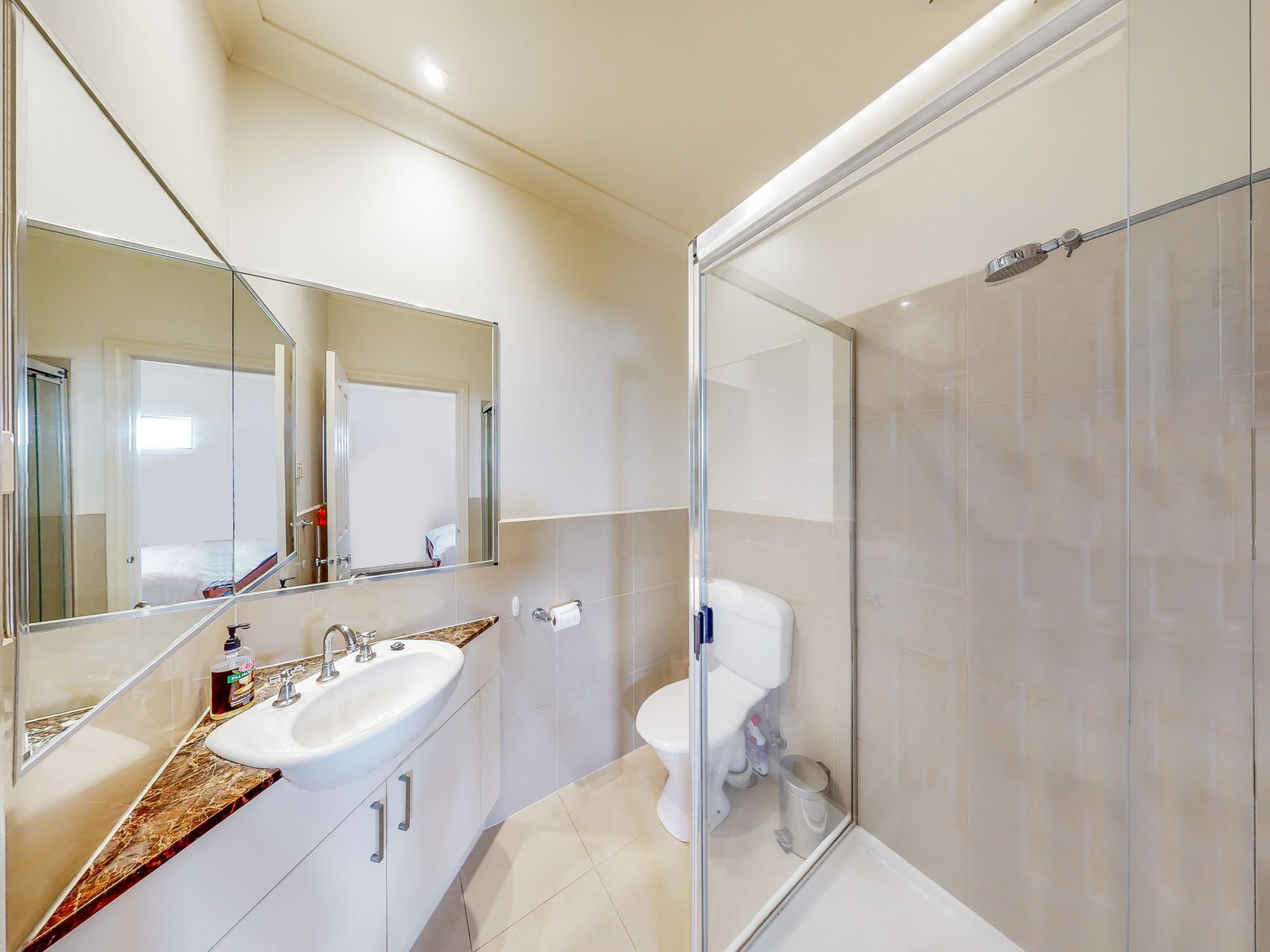 2/18 Charles Street, Glen&nbsp;Iris image 6