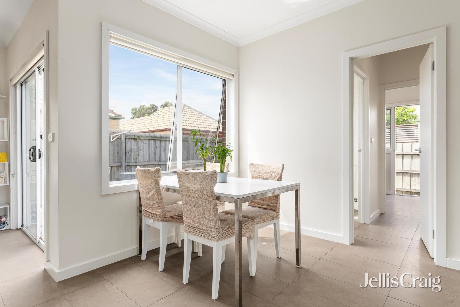 2/18 Cherry Avenue, Altona North image 5