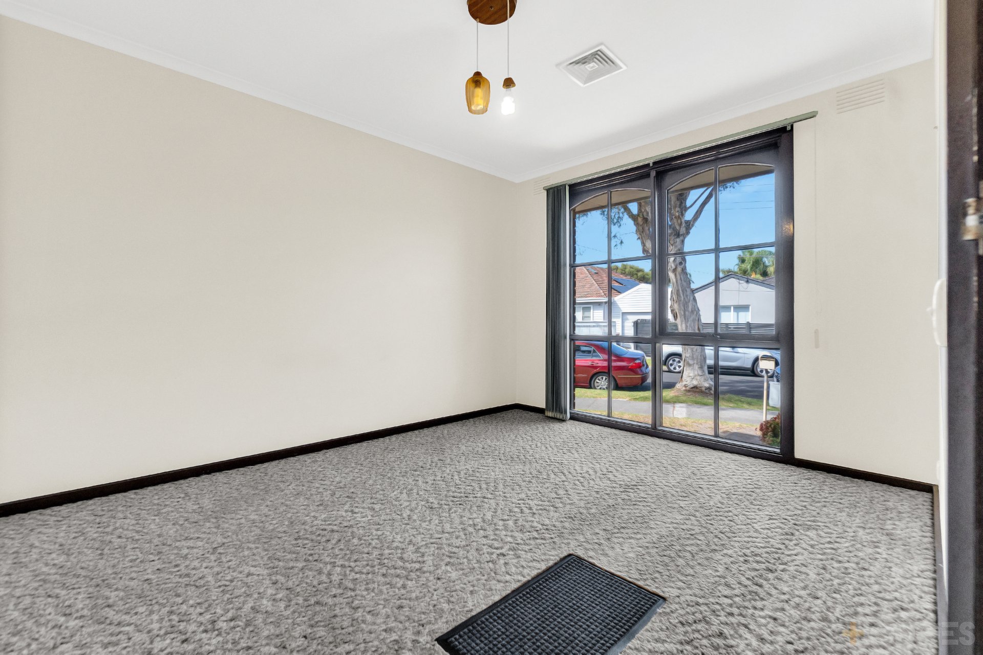 2 / 18 Chute Street Mordialloc
