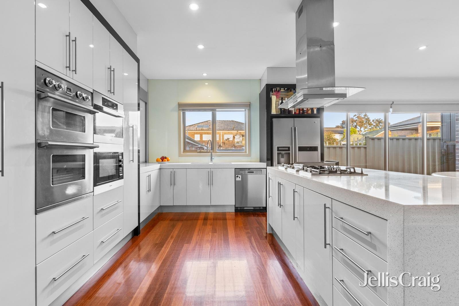 2/18 Clifford Street, Glen Waverley image 5