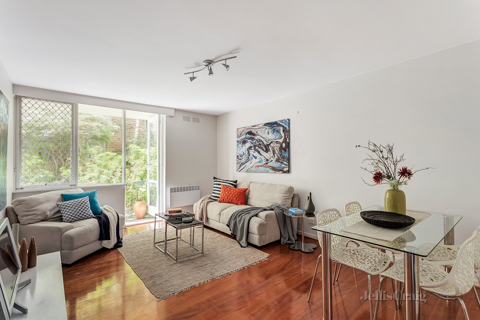 2/18 Connell Street, Hawthorn image 2