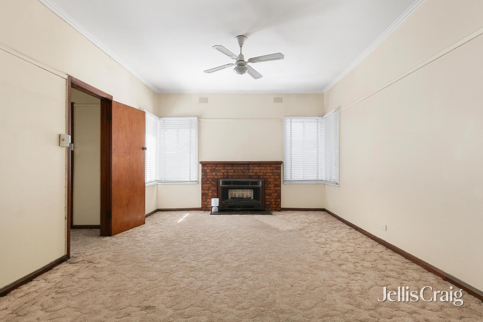 218 Cumberland Road, Pascoe Vale image 3