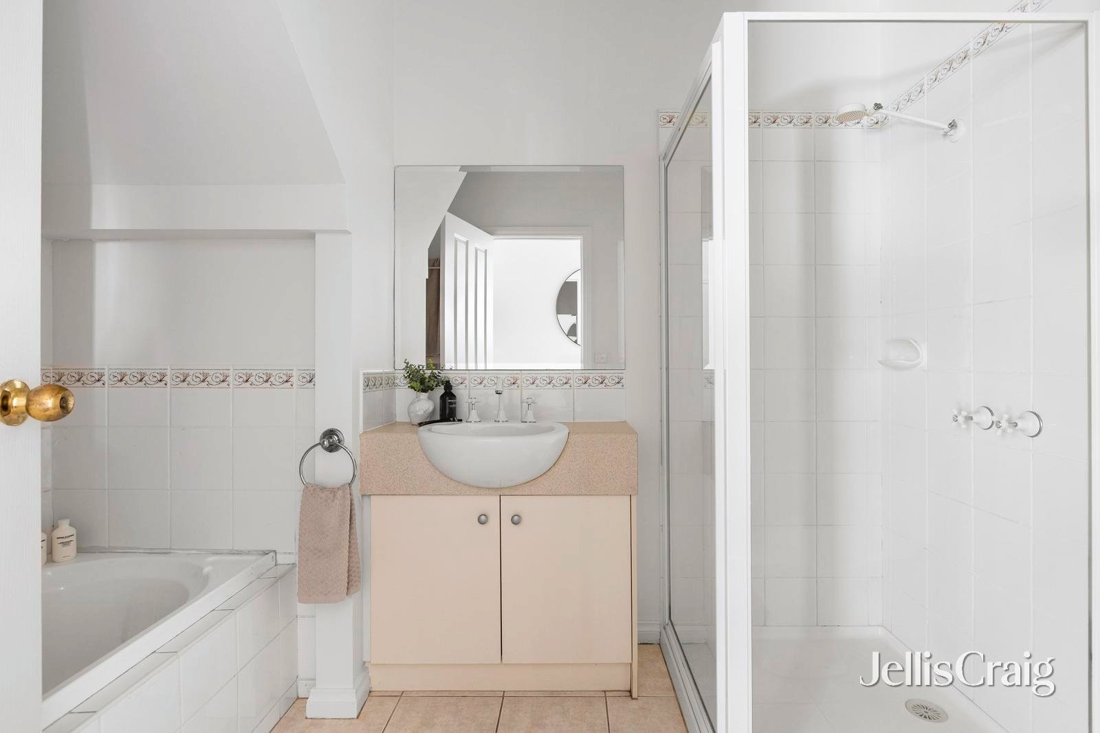 2/18 De Carle Street, Brunswick image 10