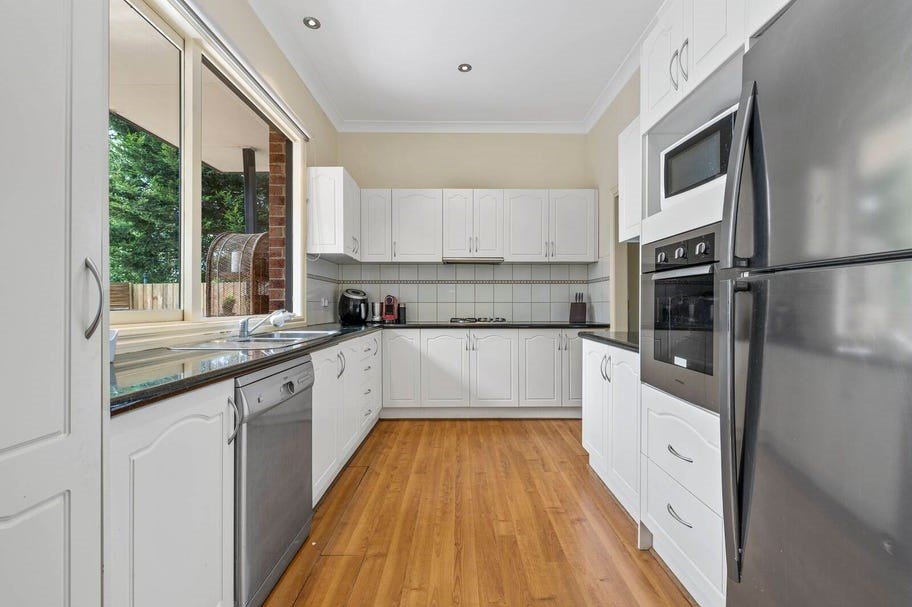 2/18 Durward Avenue, Glen&nbsp;Waverley image 1