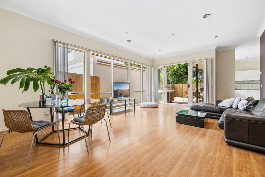 2/18 Durward Avenue, Glen&nbsp;Waverley image 2