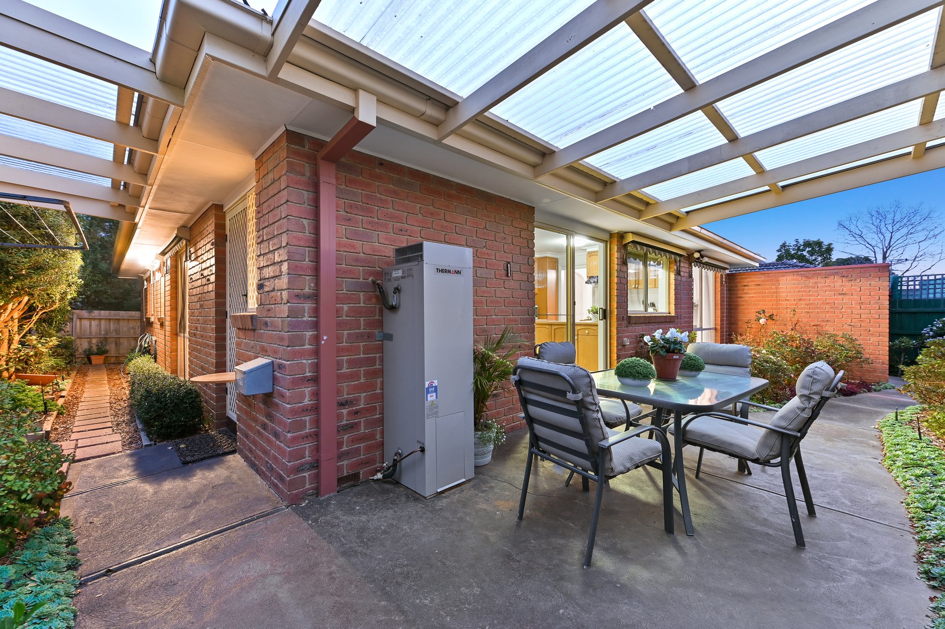 2/18 Edith Street, Glen Waverley image 11
