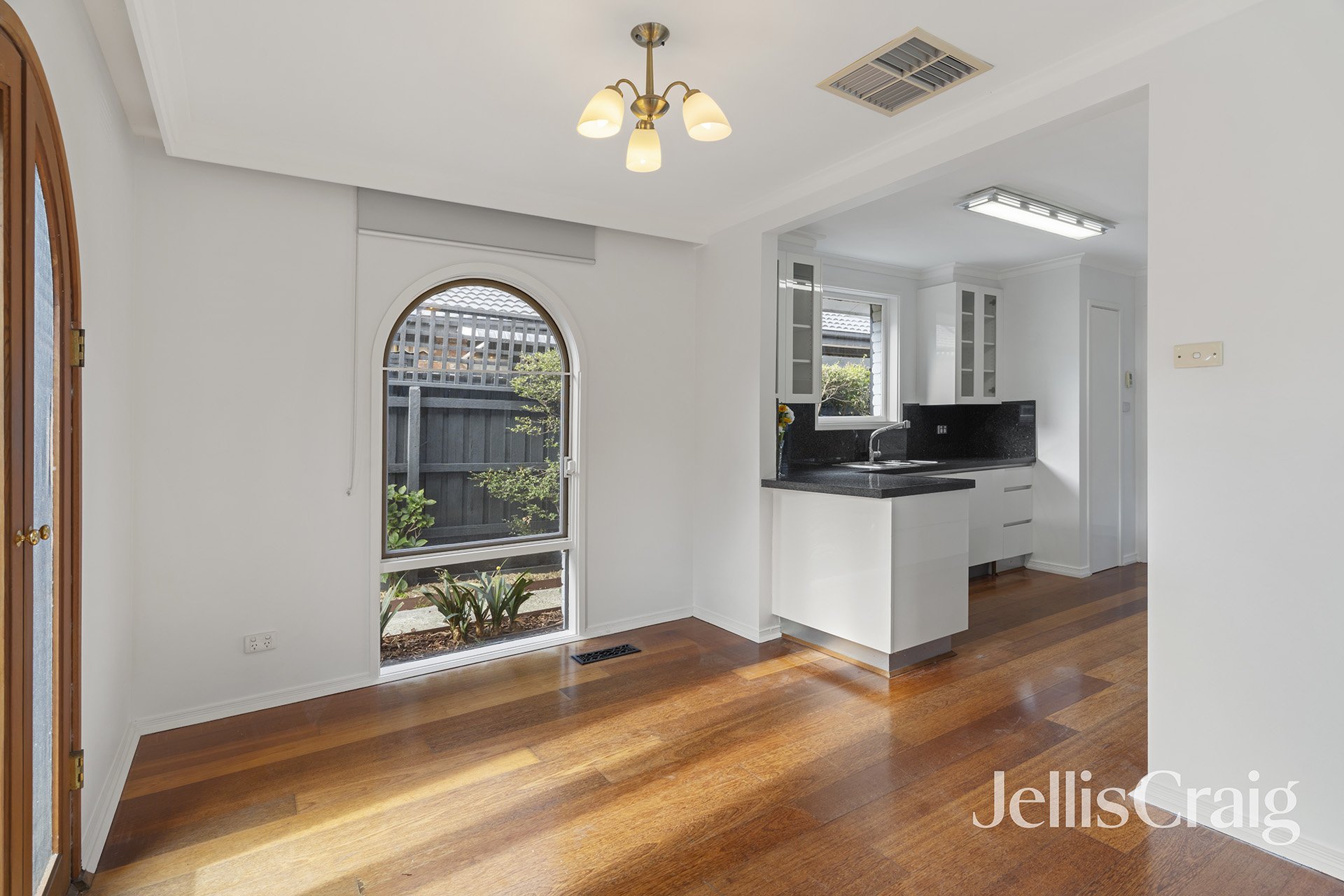 2/18 Florence Street, Mentone image 3