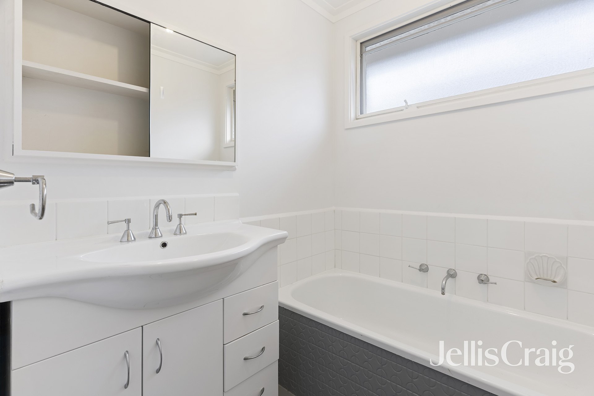 2/18 Florence Street, Mentone image 9