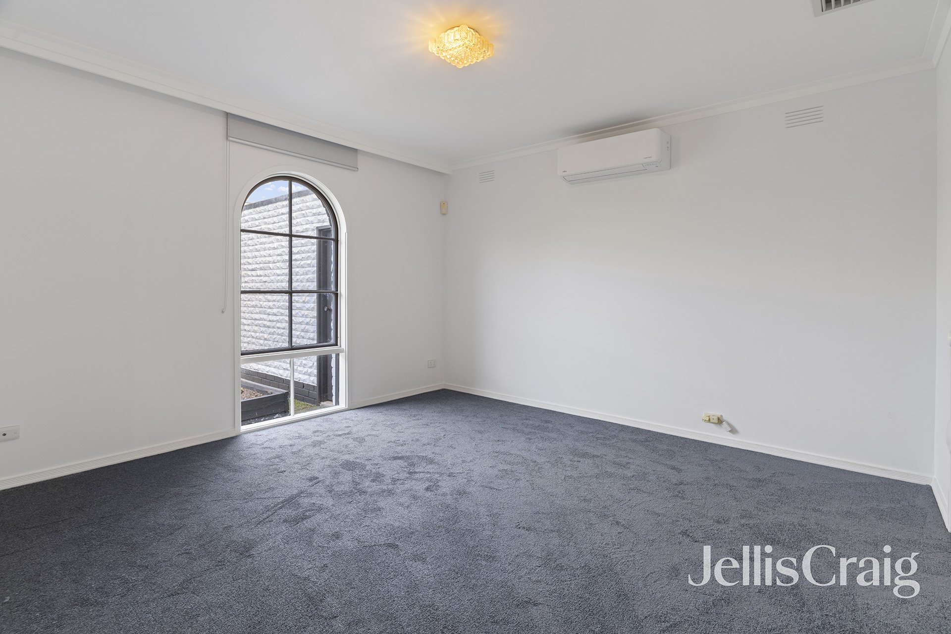 2/18 Florence Street, Mentone image 5