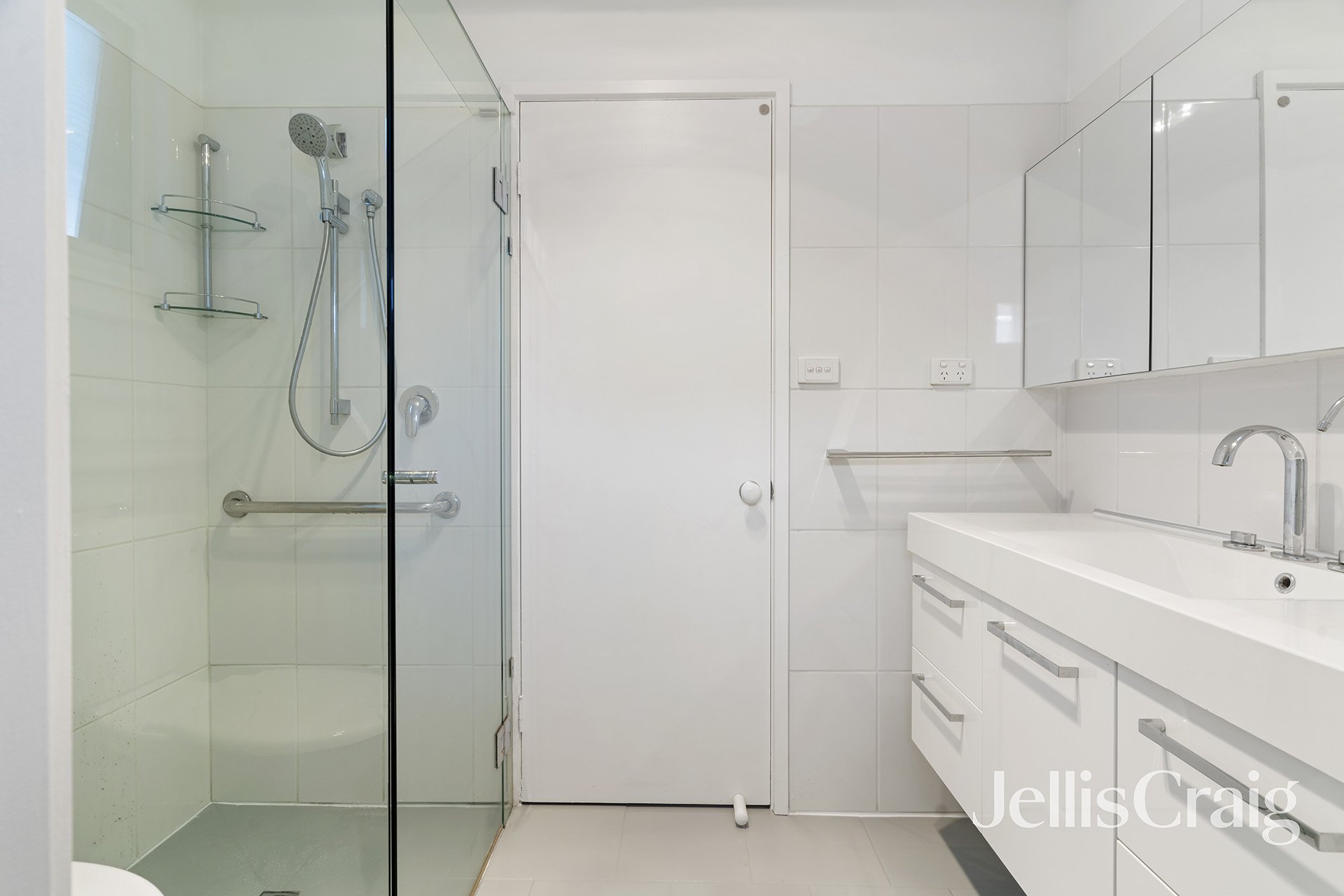 2/18 Florence Street, Mentone image 6