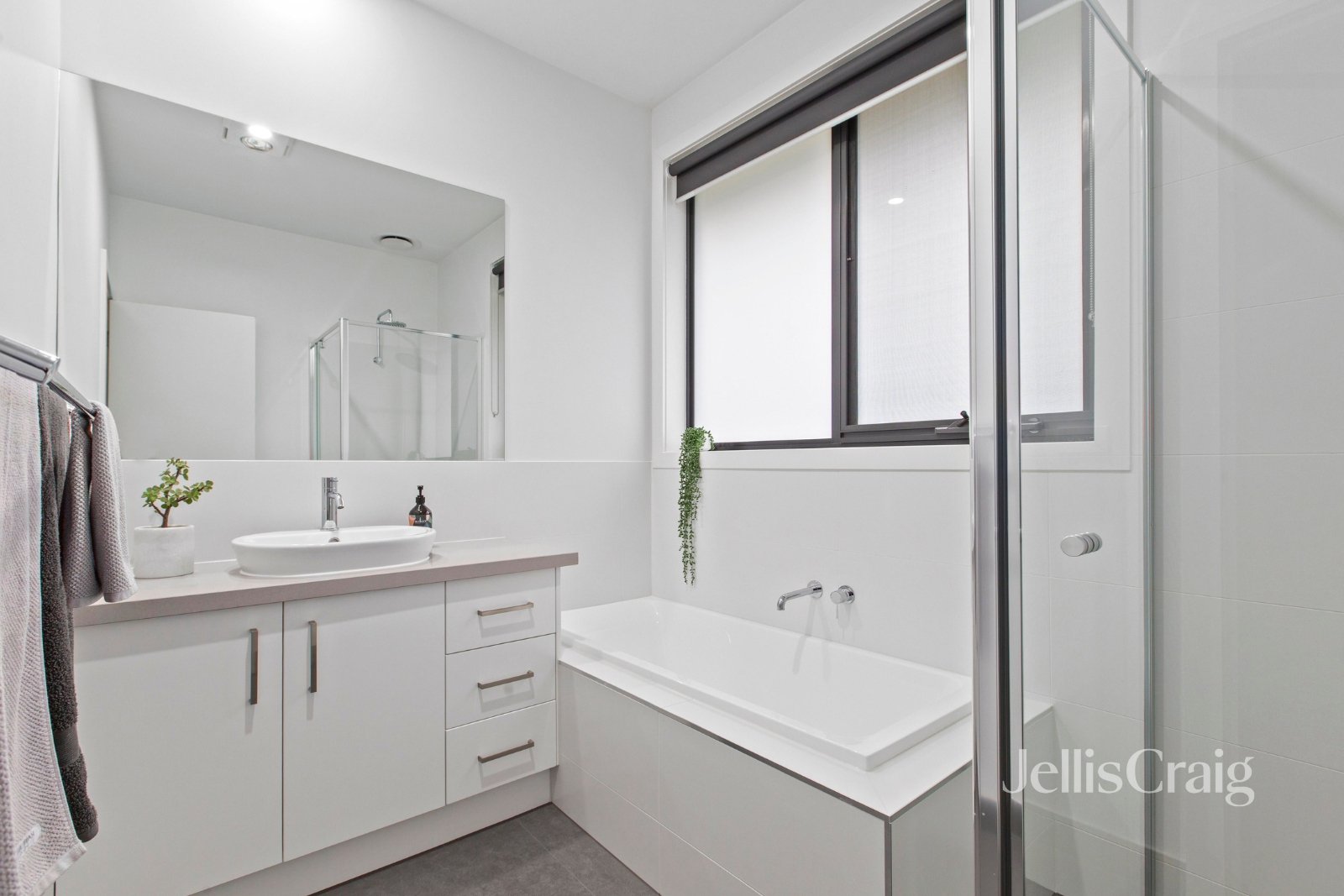 2/18 Helene Street, Eltham image 10