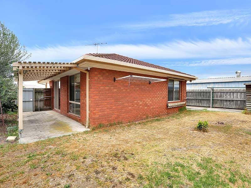 2/18 Katarina Place, Whittington image 6