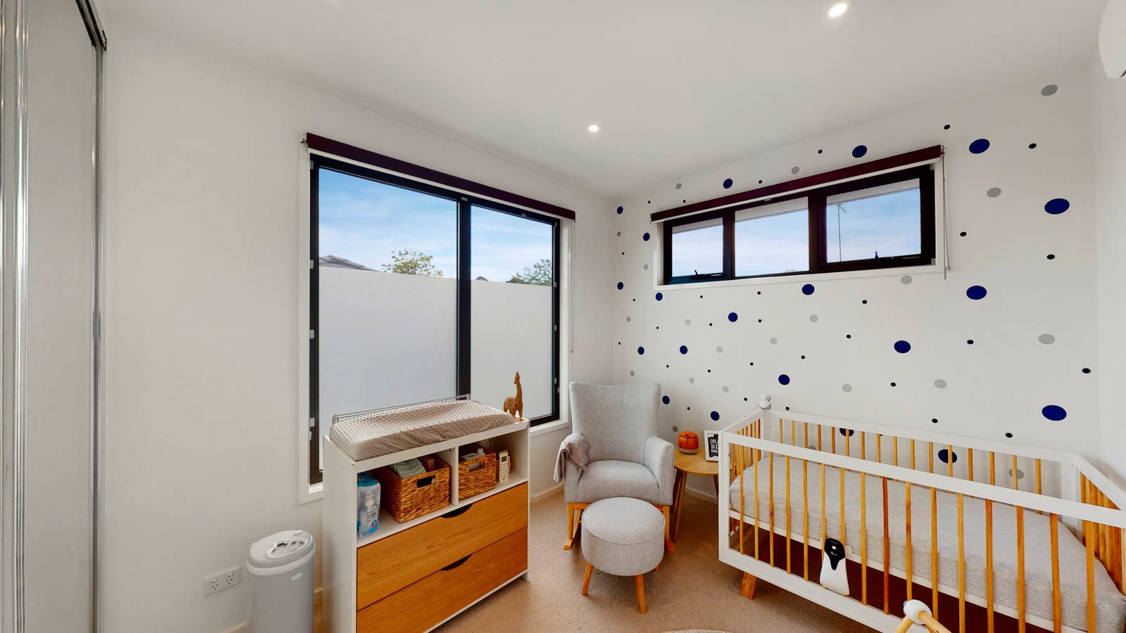 Property Gallery Thumbnail 7