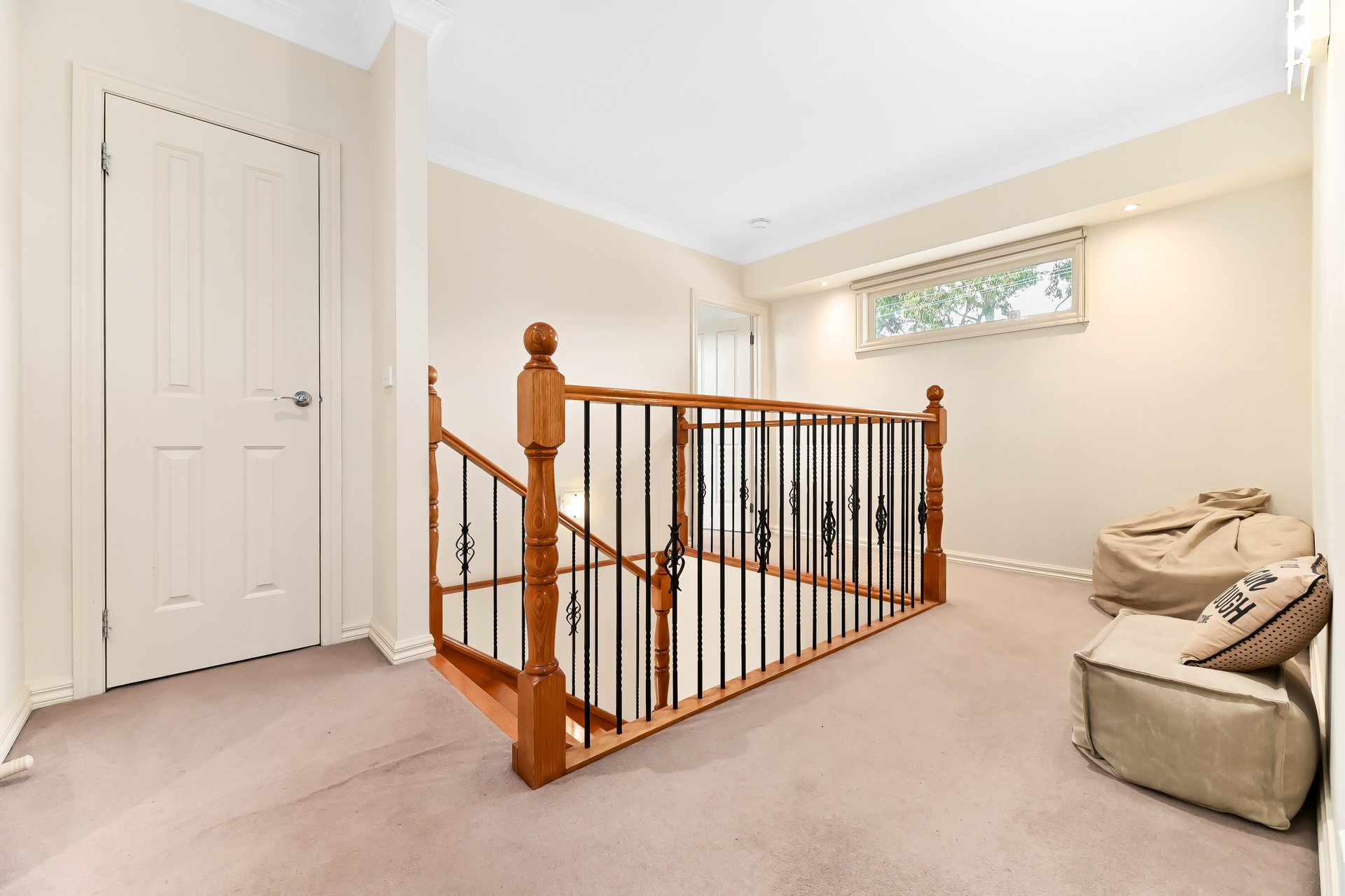 2/18 Maple Street, Mount Waverley image 8
