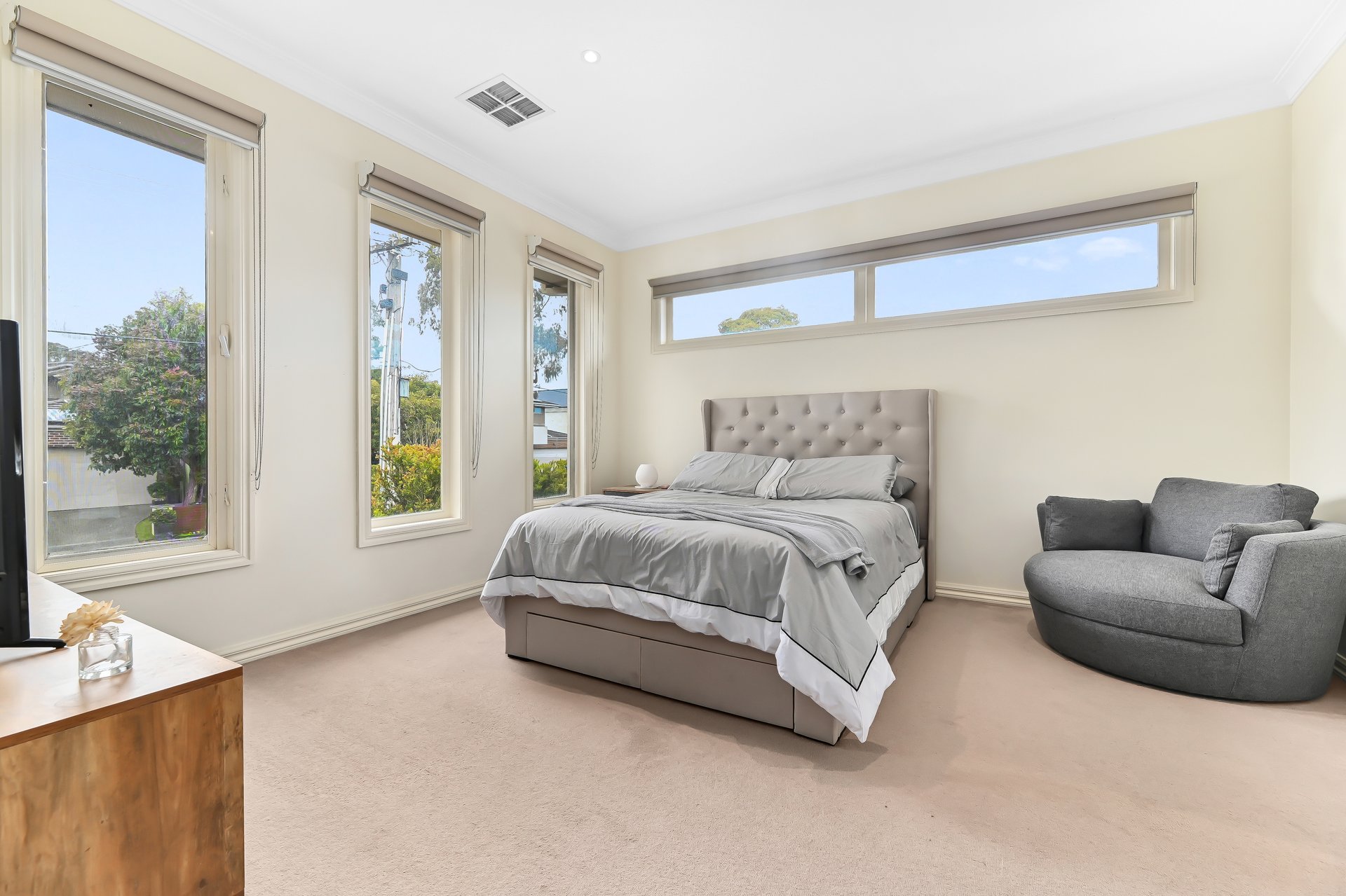 2/18 Maple Street, Mount Waverley image 9